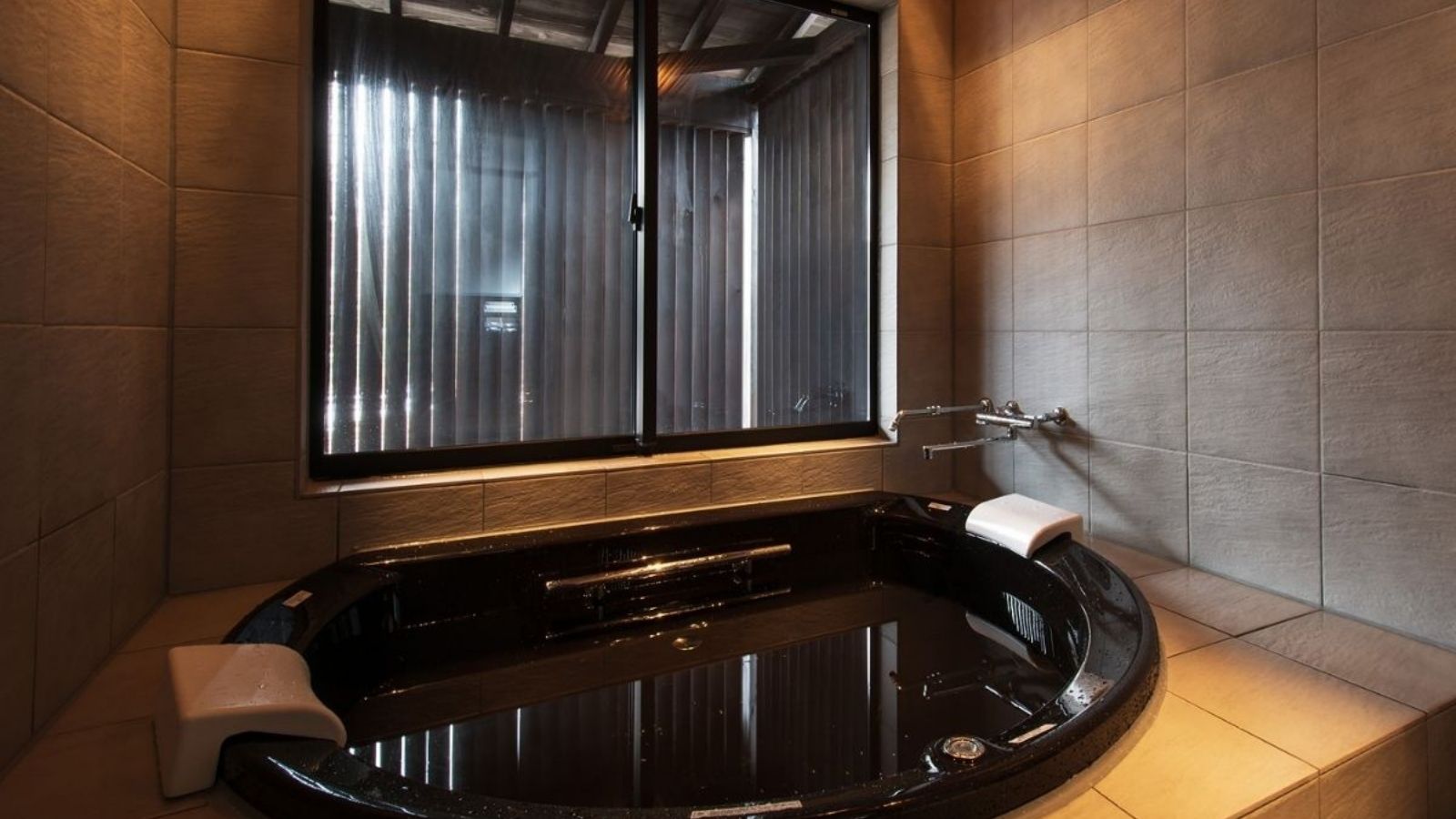 【万津】客室天然温泉風呂