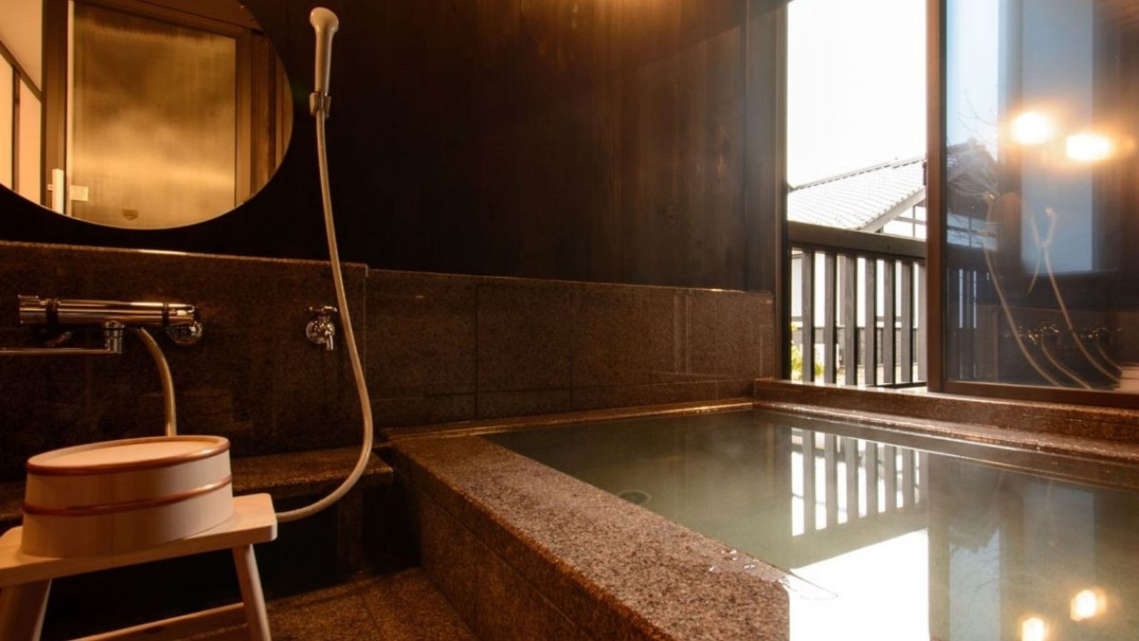 【友七】客室天然温泉風呂