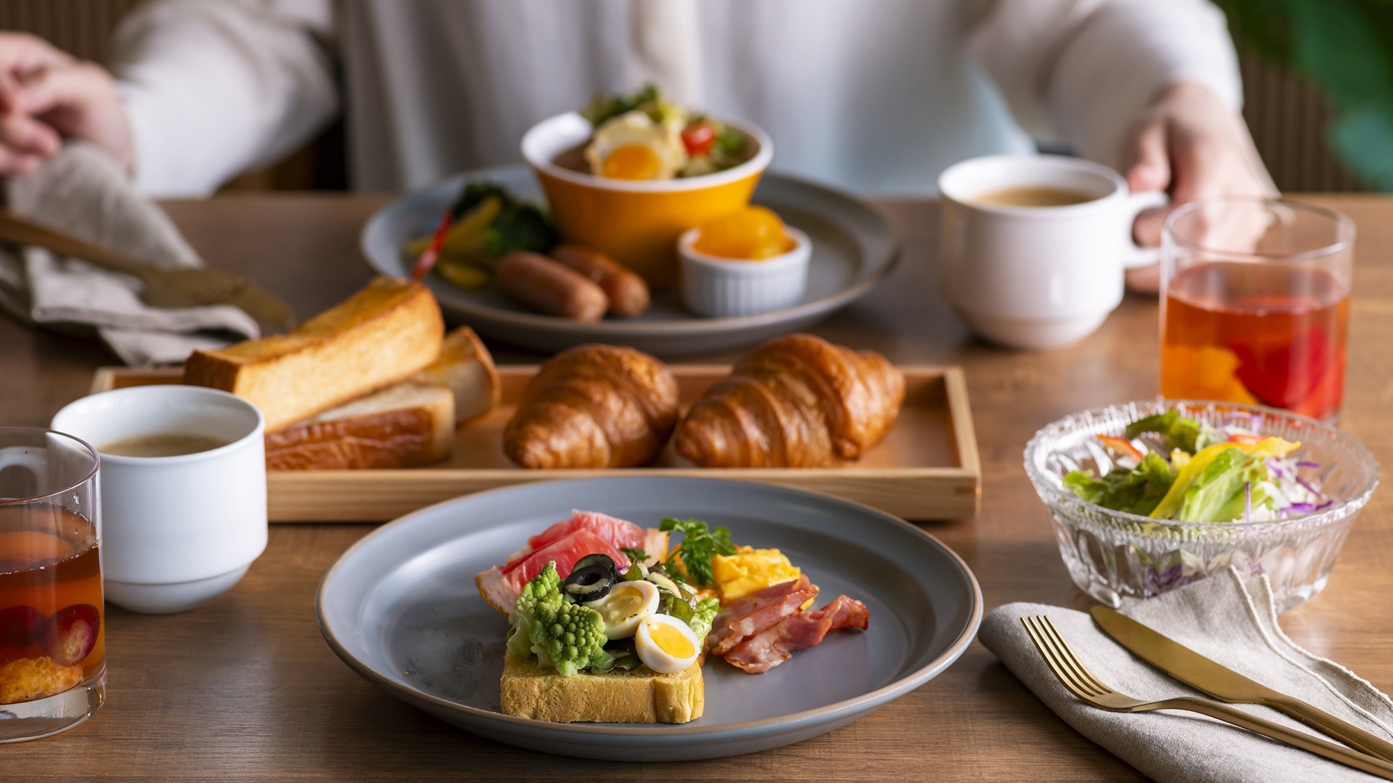 直前割★【お日にち・室数限定】館内コンビニ＆展望大浴場（無料）あり！急なおでかけをサポート＜朝食付＞