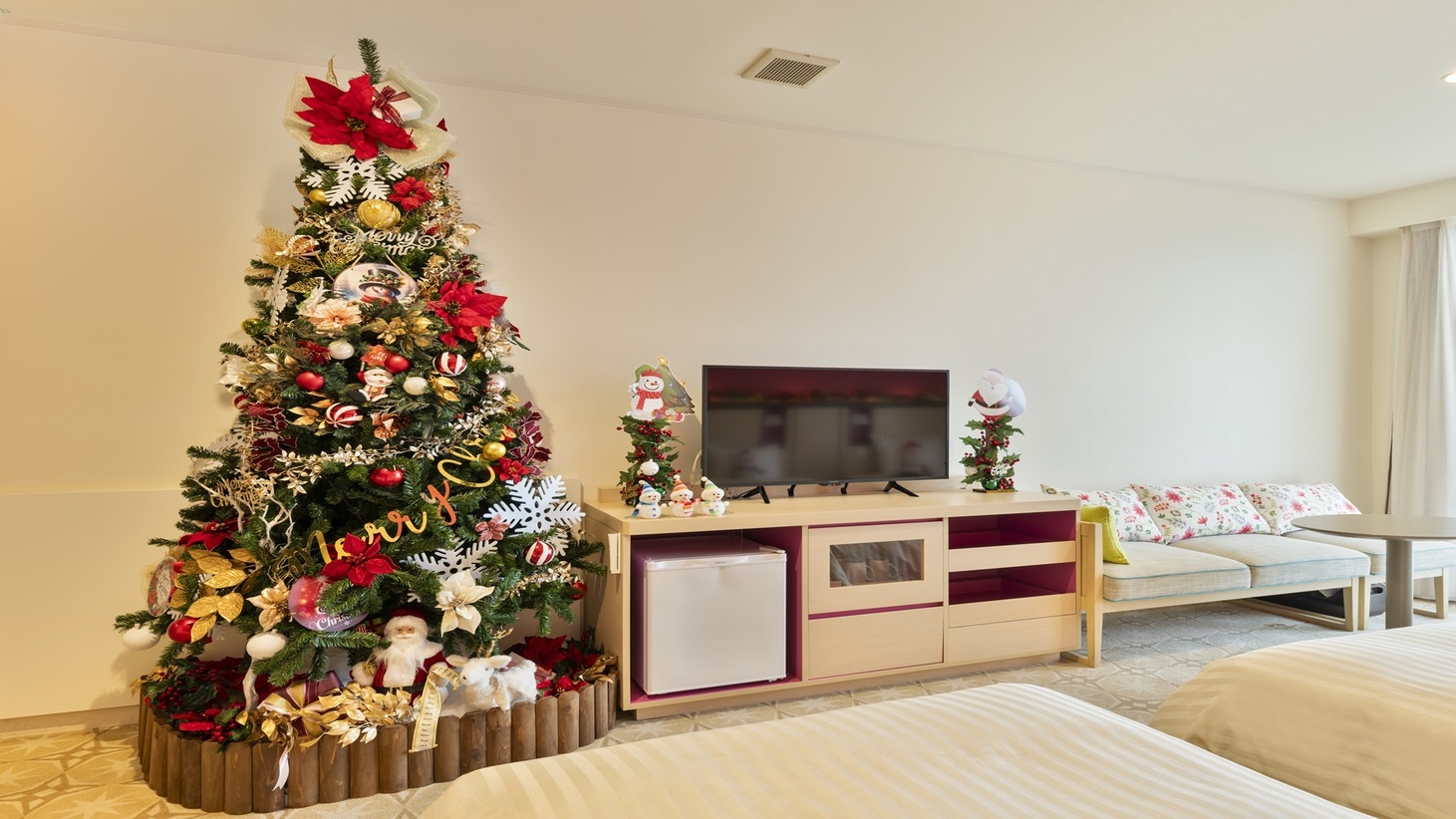 【室数限定】ホテルでクリスマス気分を満喫！4ベッドタイプのハッピークリスマスルーム♪＜素泊り＞