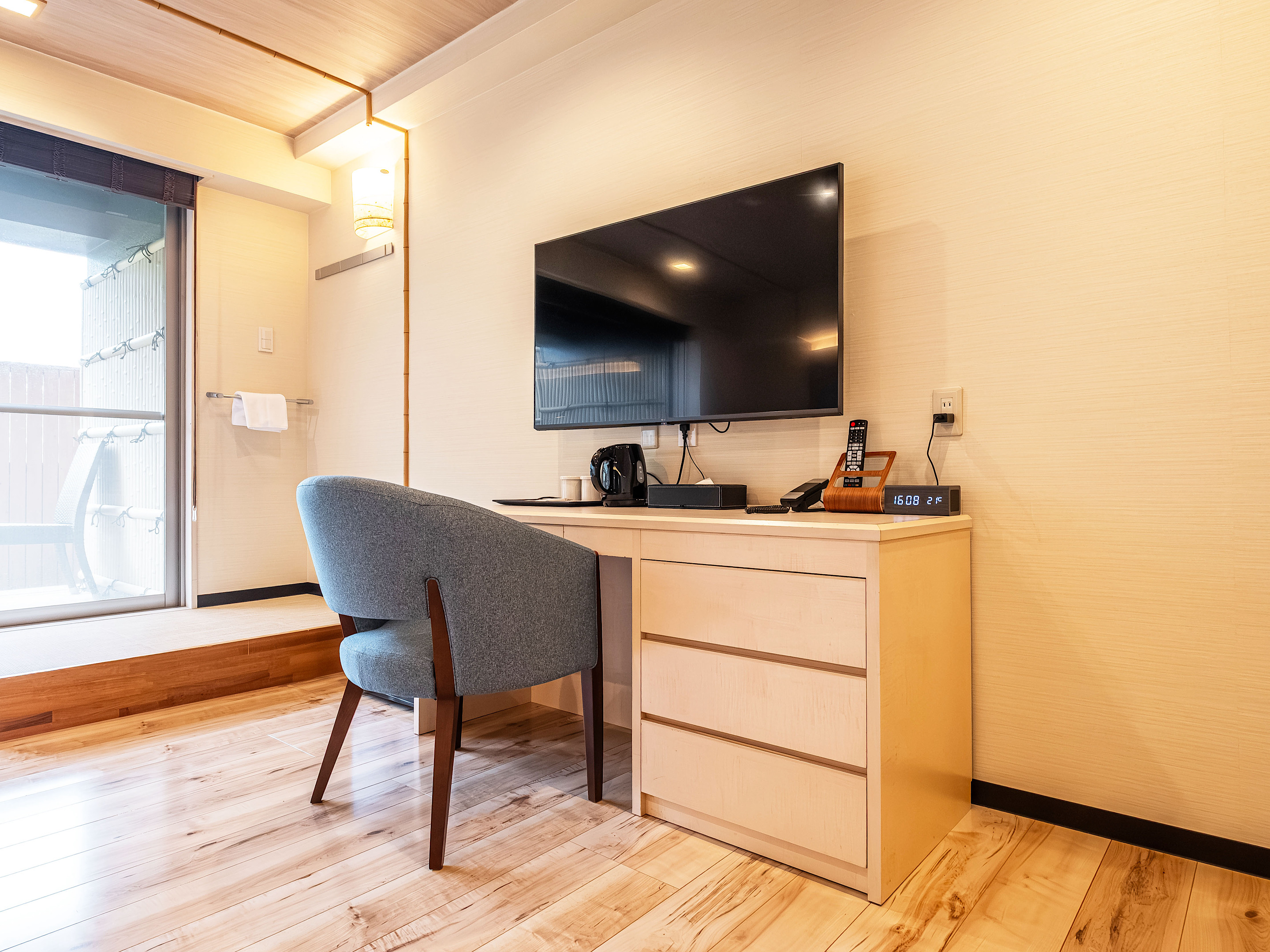 【洋モダン洋室】40平米＋テラス11平米　信楽焼露天風呂　