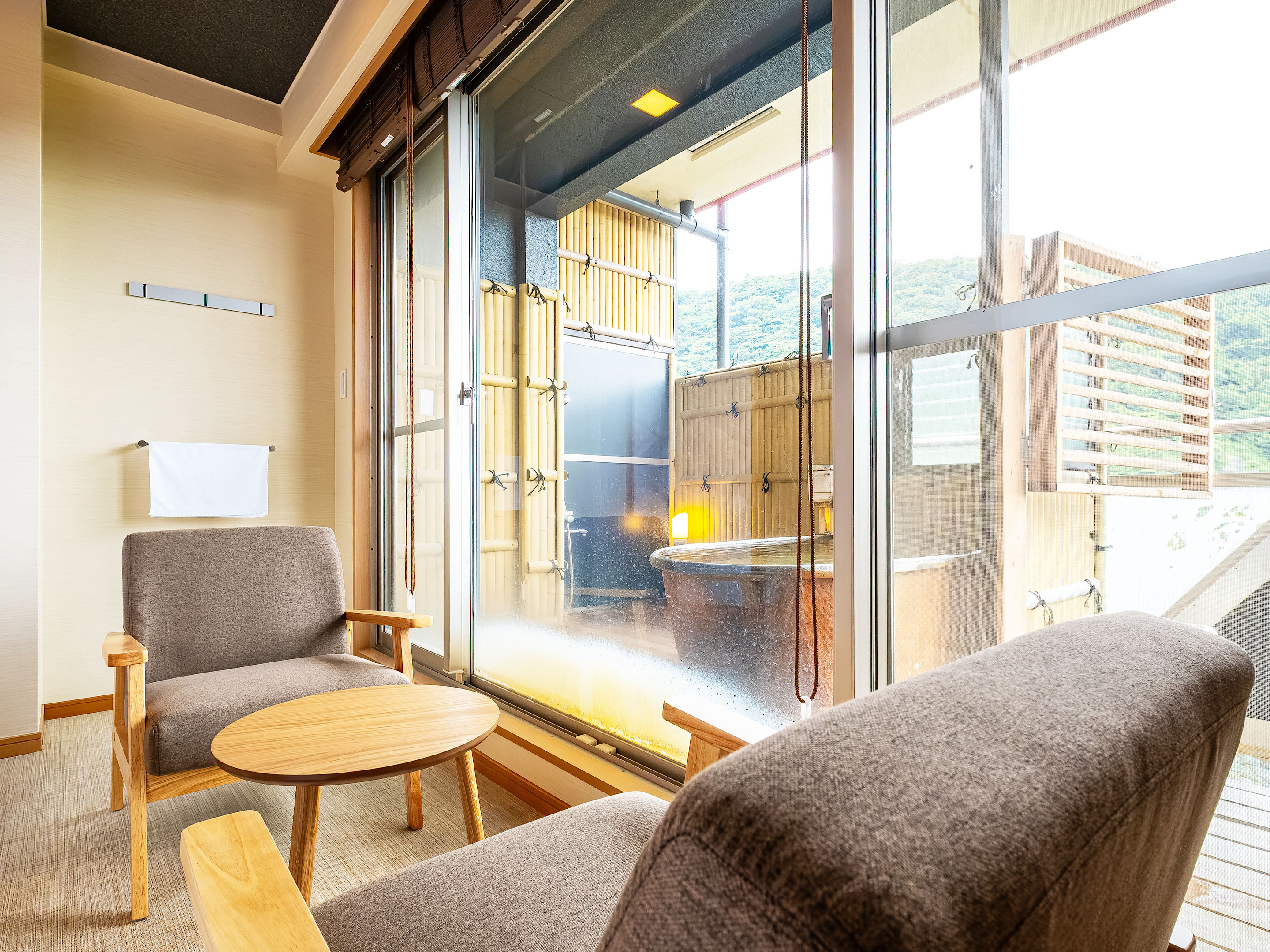  【和美麗】40平米＋テラス6平米　信楽焼露天風呂