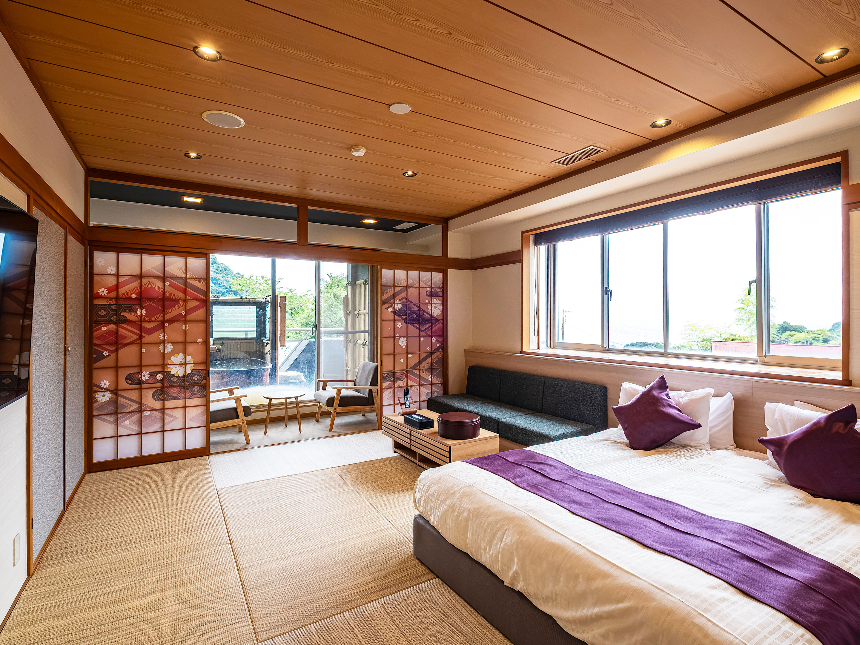  【和美麗】40平米＋テラス6平米　信楽焼露天風呂