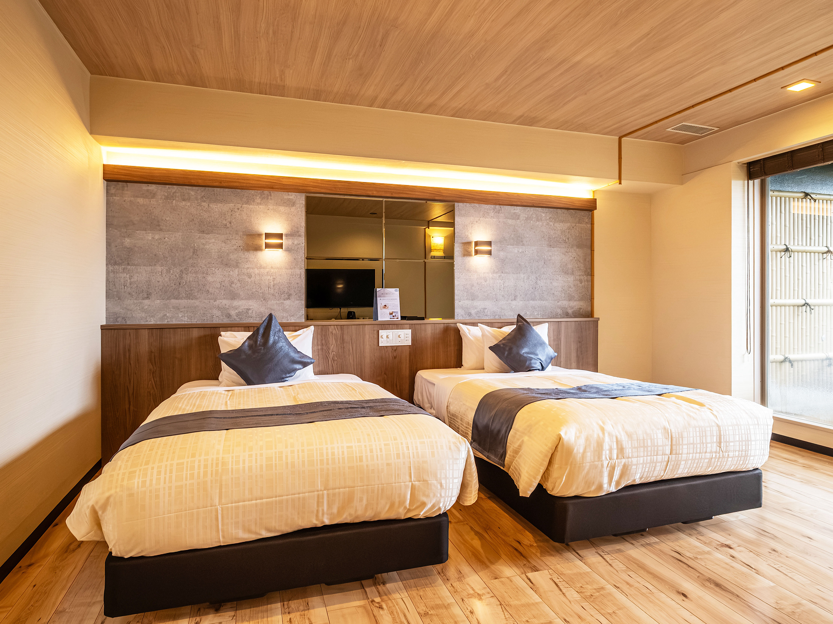 【洋モダン洋室】40平米＋テラス11平米　信楽焼露天風呂　