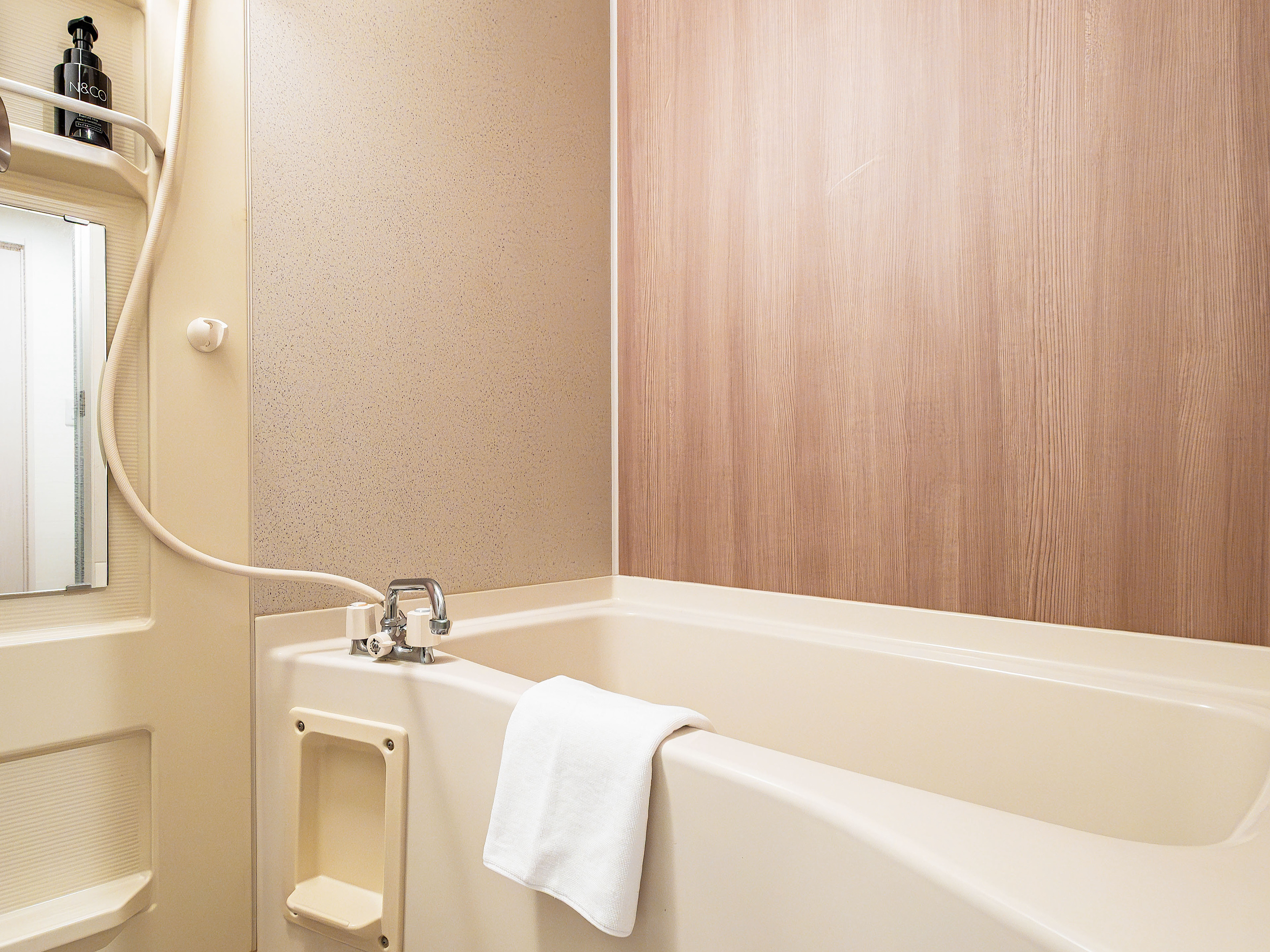 【洋モダン洋室】40平米＋テラス11平米　信楽焼露天風呂　