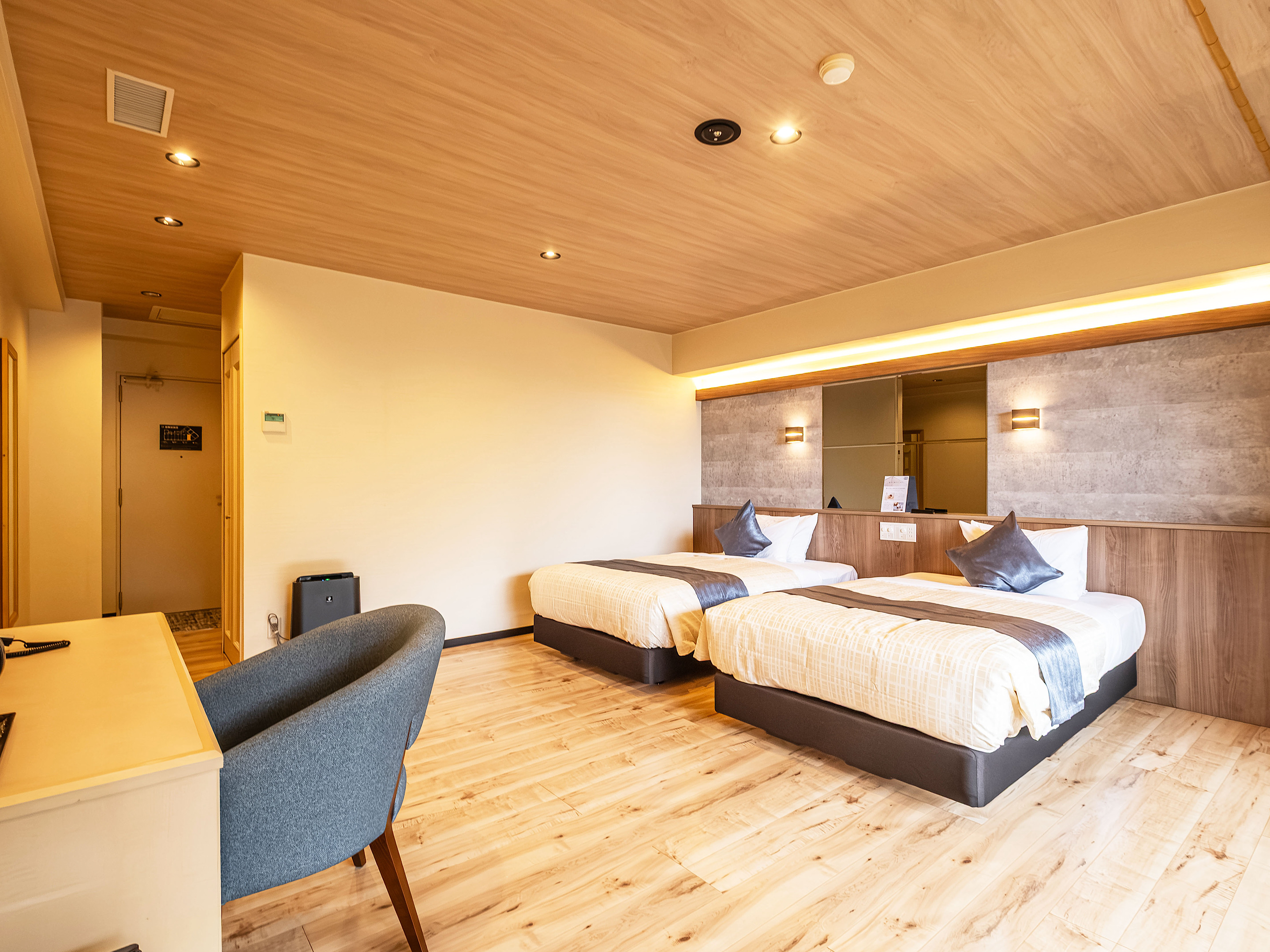 【洋モダン洋室】40平米＋テラス11平米　信楽焼露天風呂　