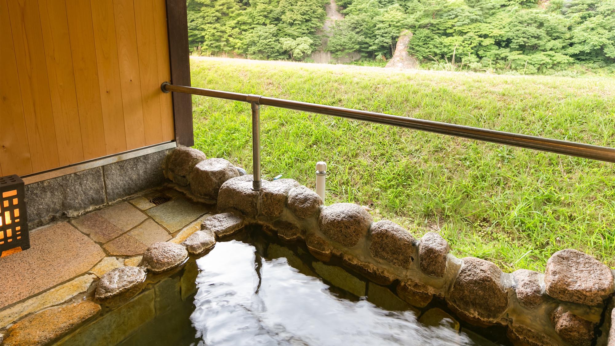 ・桜の荘：客室露天風呂は「お一人様専用」となっております
