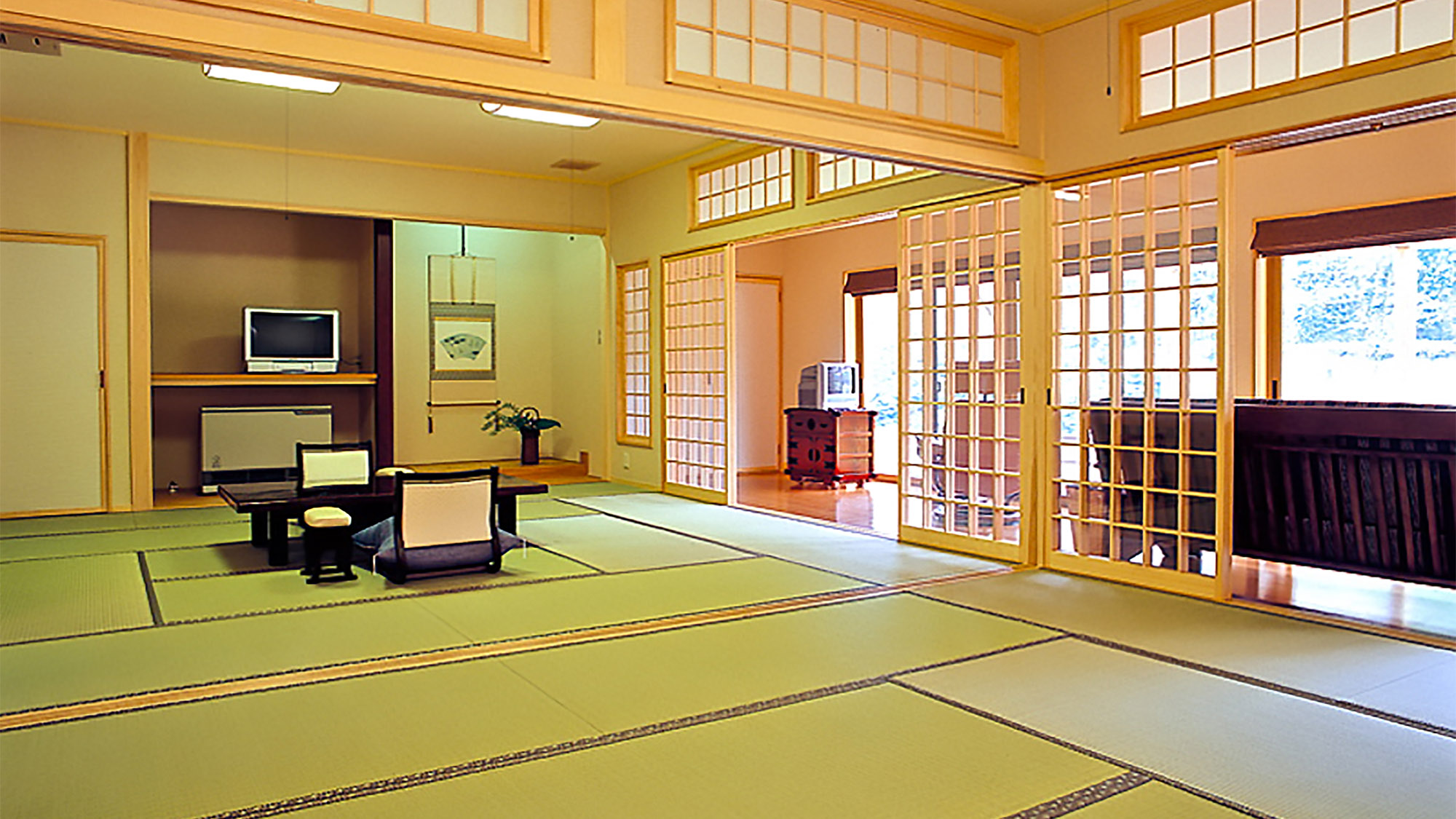 ・柏の荘：和室12.5畳＋和室10畳の広々としたお部屋