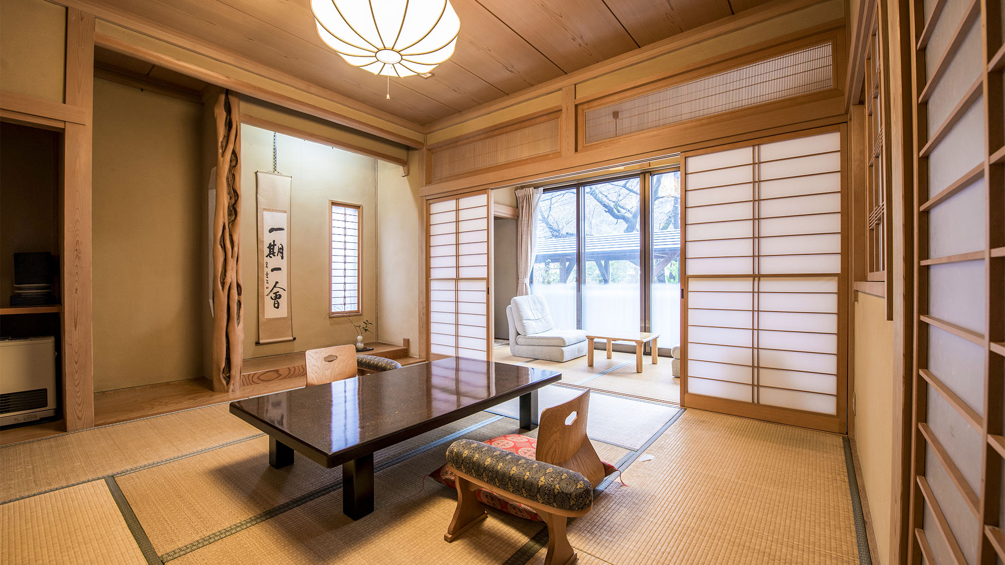 ・椿の荘：落ち着いた純和風のお部屋です