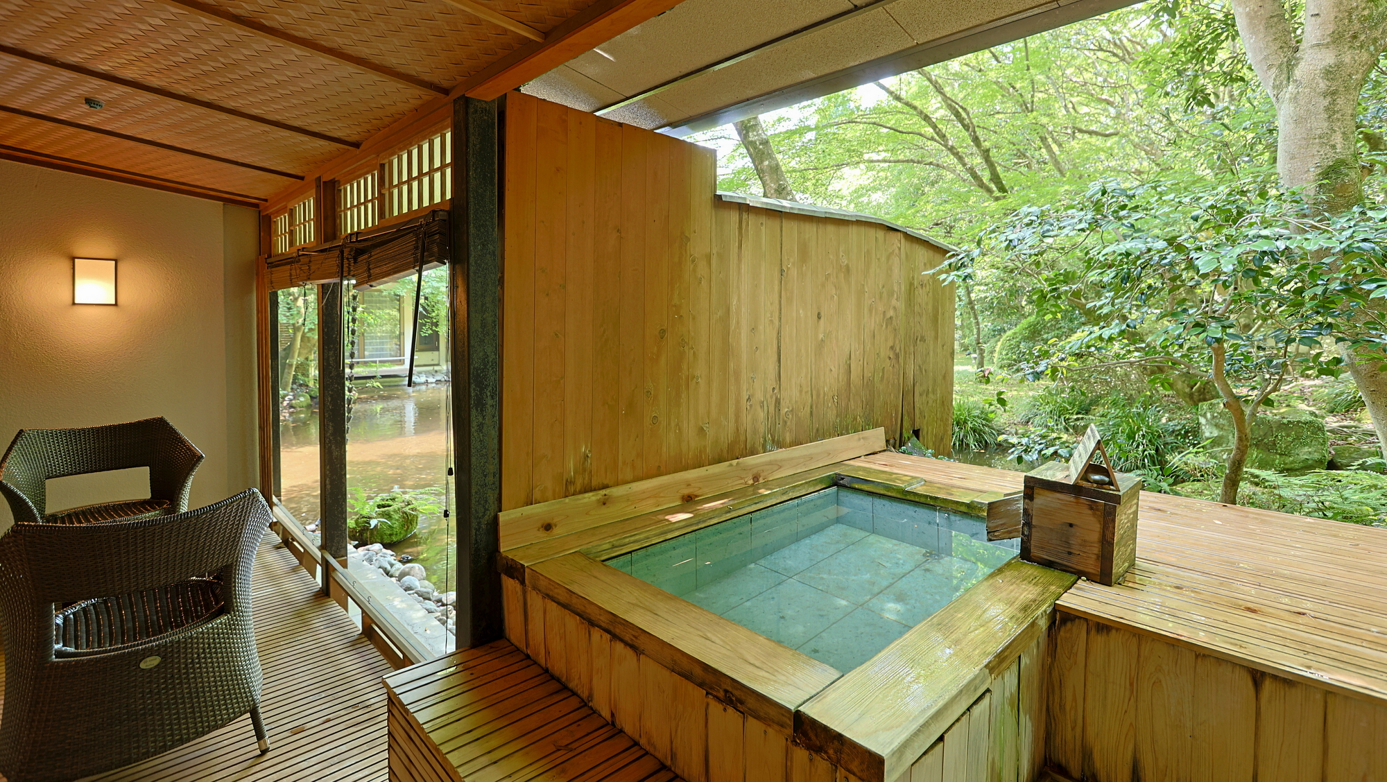 本館【角部屋指定】温泉露天風呂付和洋室50～70平米（檜または石風呂）