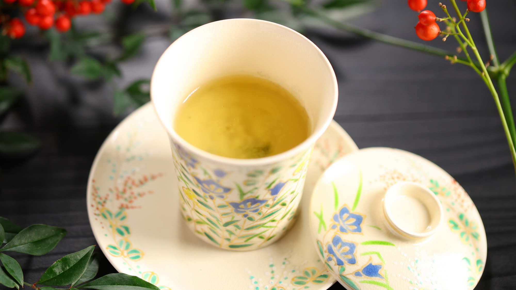 【2025冬】先付／北海道産じゃがいもの茶わん蒸し　山梨県産信玄鶏と百合根を使用