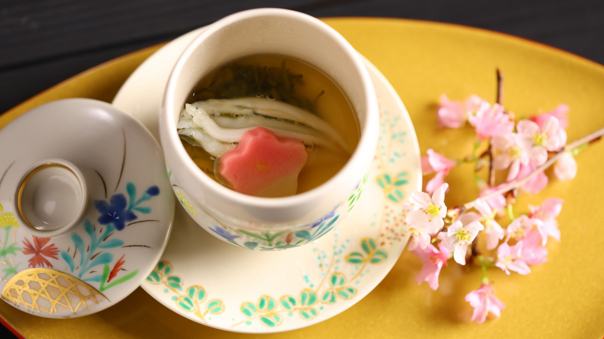 【2025春】先付の「春色の茶わん蒸し」で桜の風味と出汁の味をお楽しみください