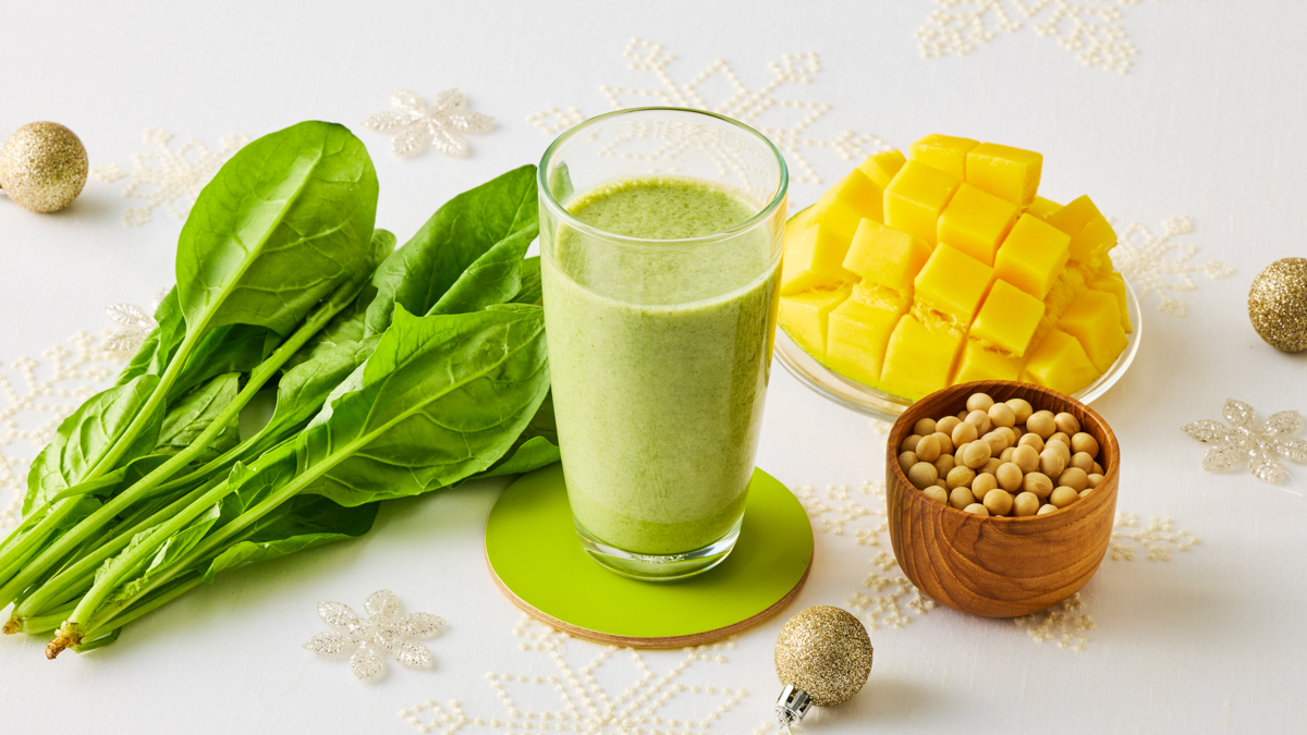 【ほうれん草とマンゴーのソイスムージー】ほうれん草とマンゴーの風味が調和したまろやかソイスムージー