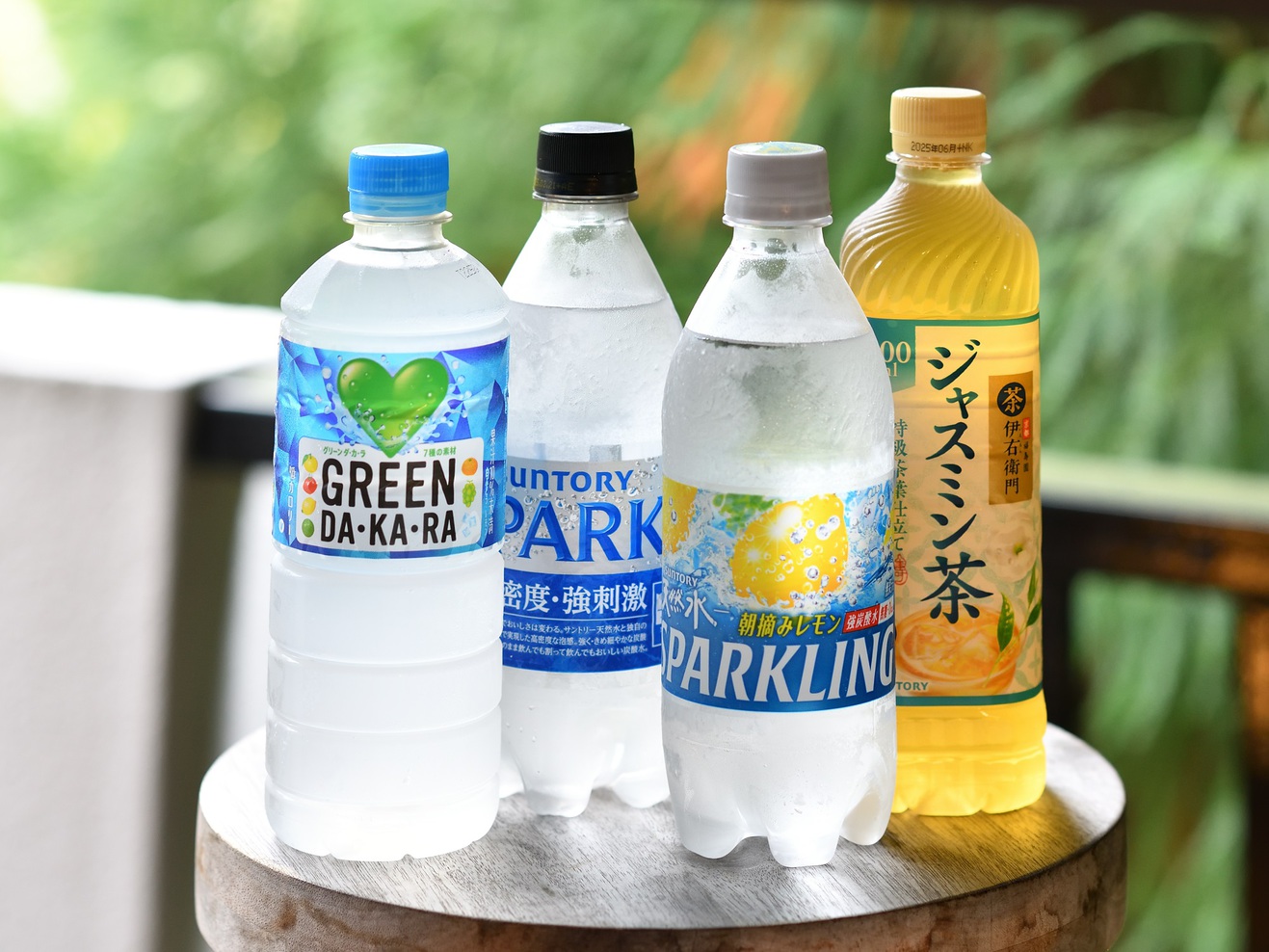 セミスイート・浪漫亭客室では、フリードリンクをご用意しております。