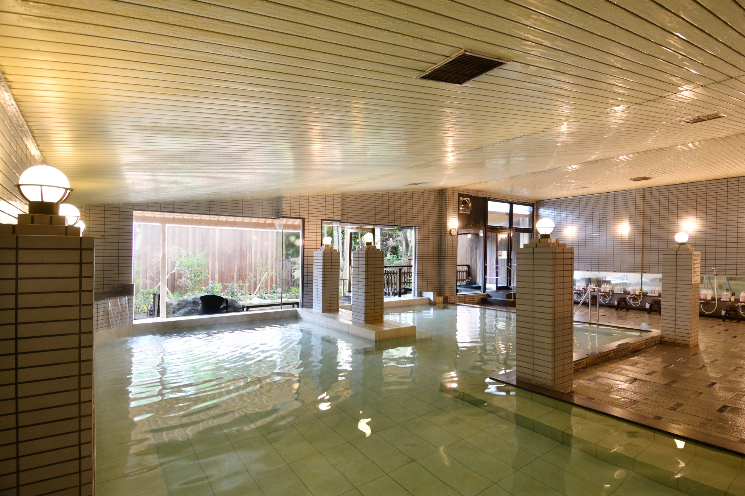 温泉大浴場「朝景」