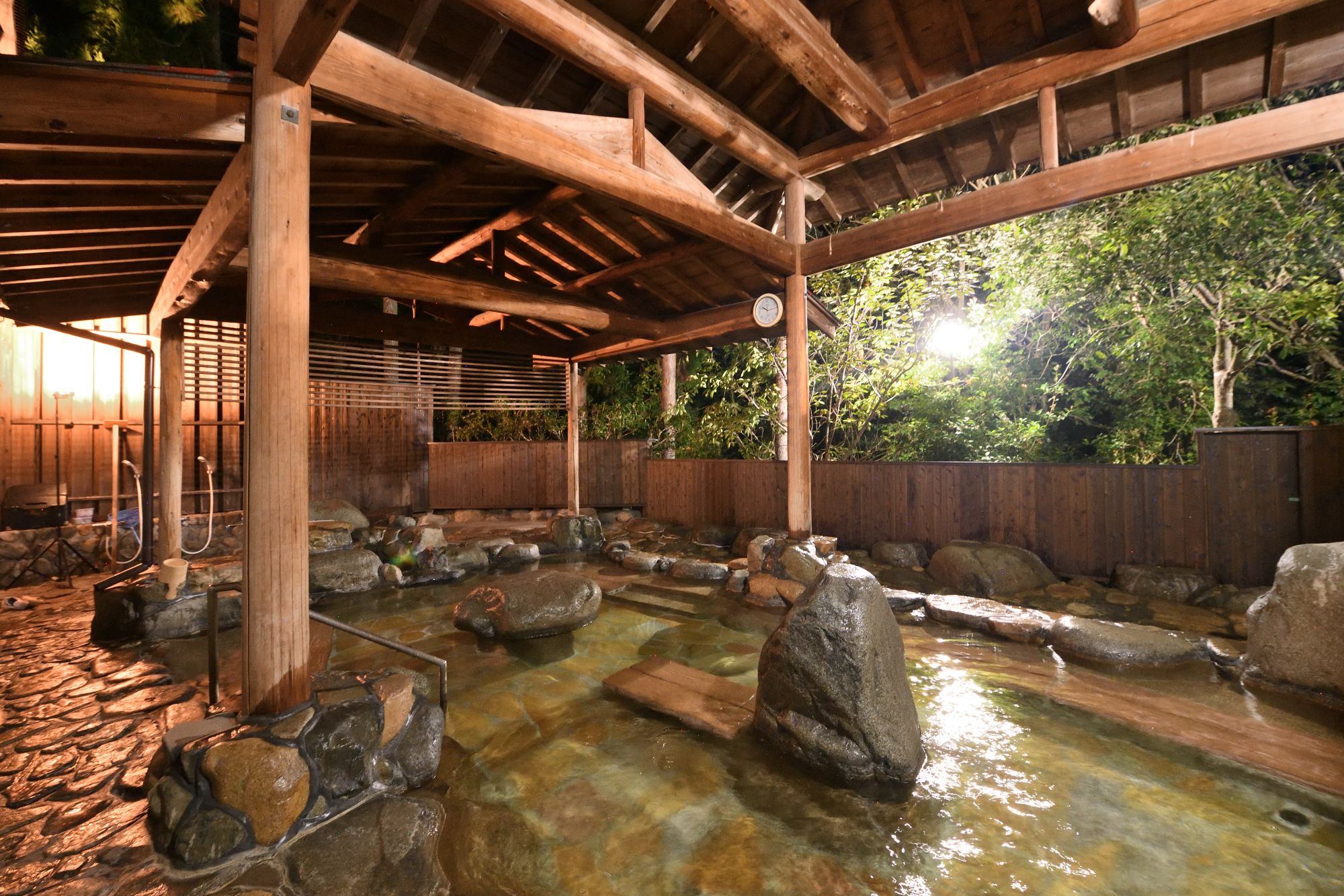 庭園露天風呂：ほたるの湯