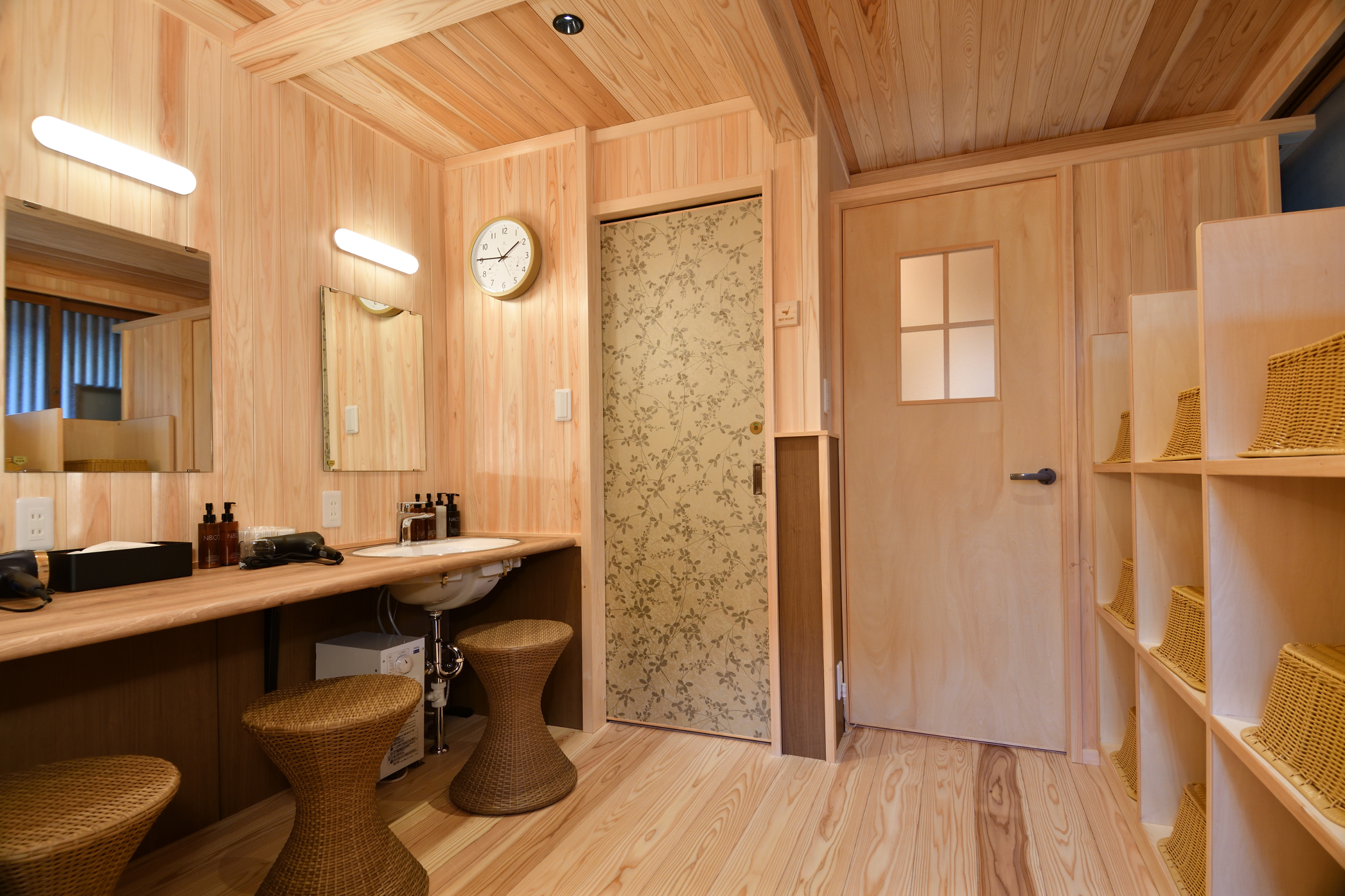 庭園露天風呂脱衣室