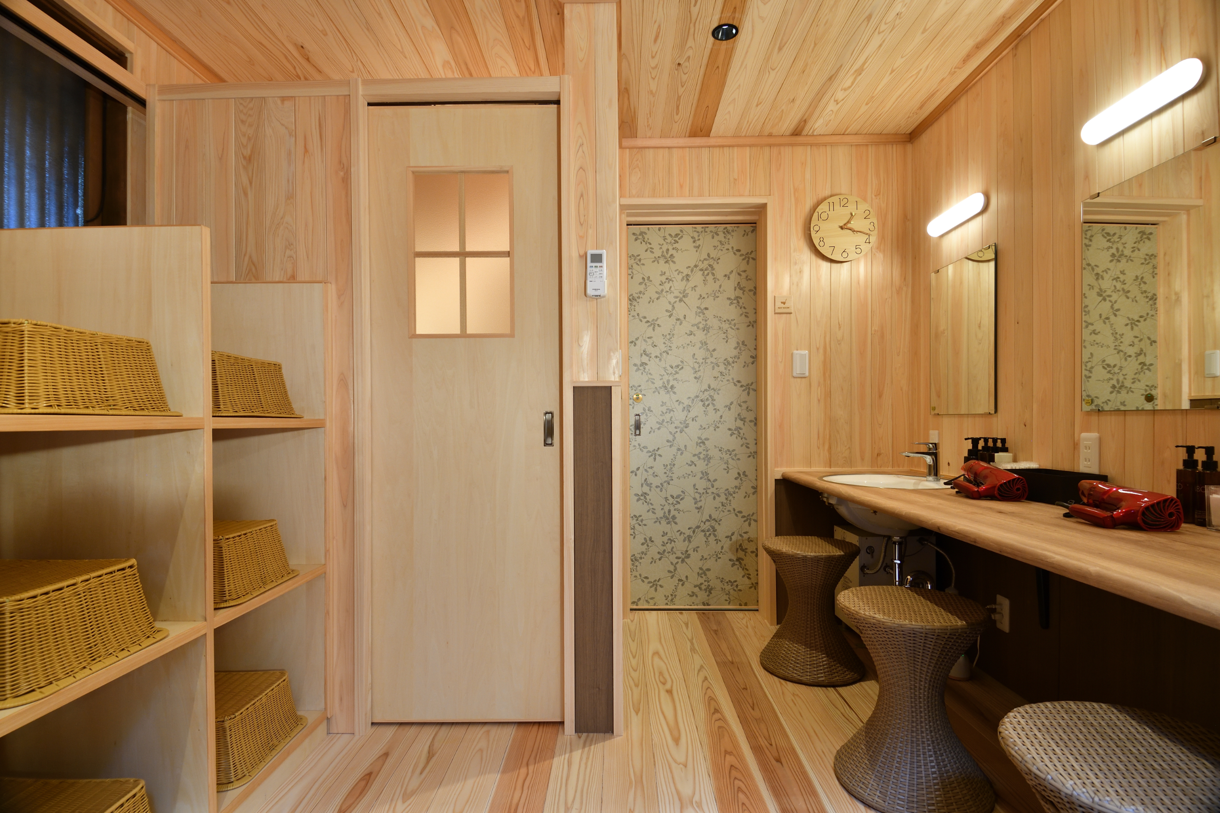 庭園露天風呂脱衣室