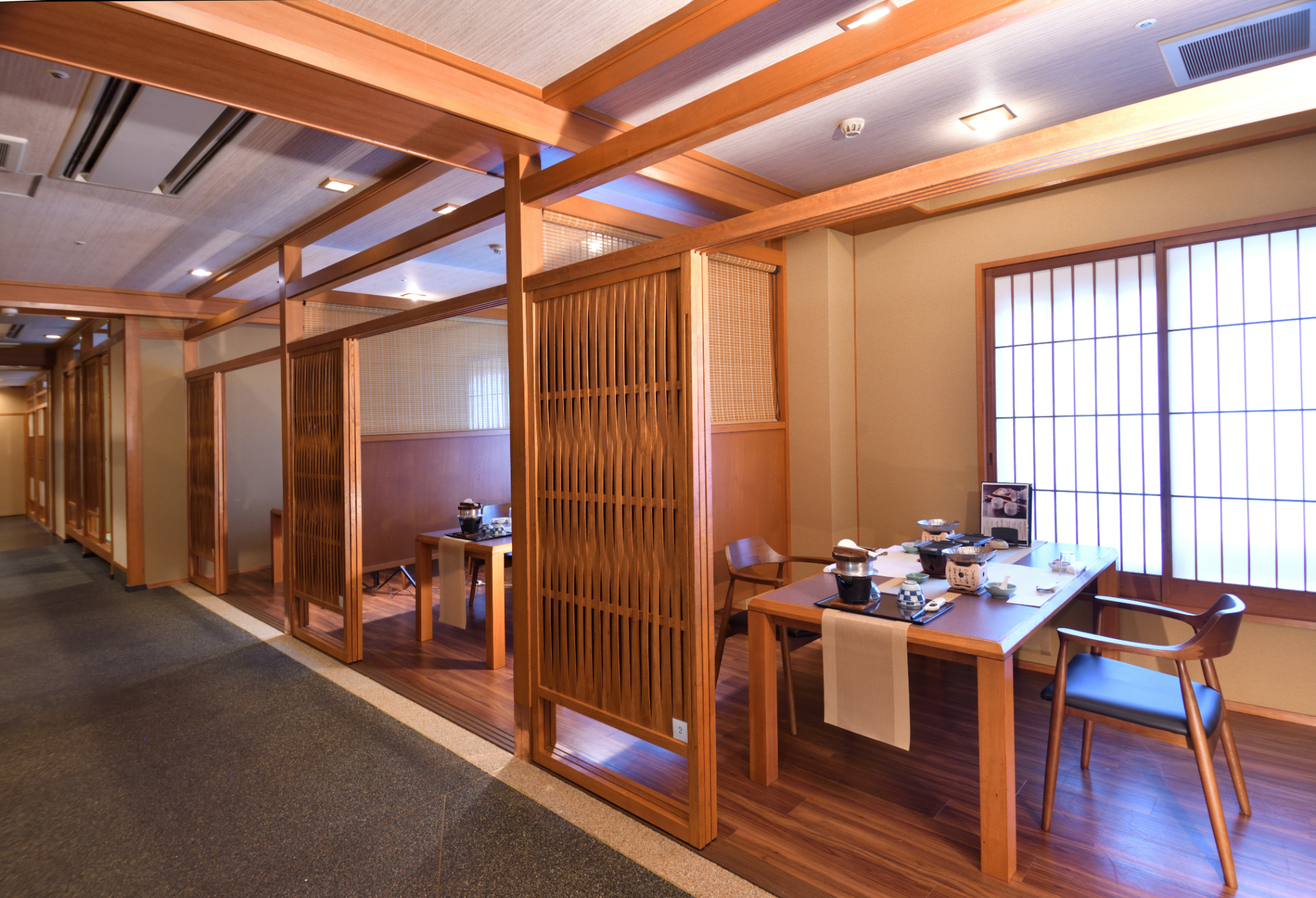 お食事処：はなびし亭