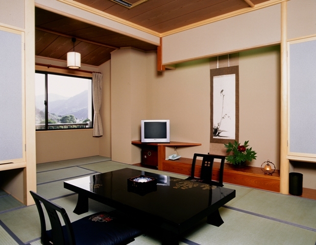 Guest room with open-air bath, Ishikusuhana no Ma