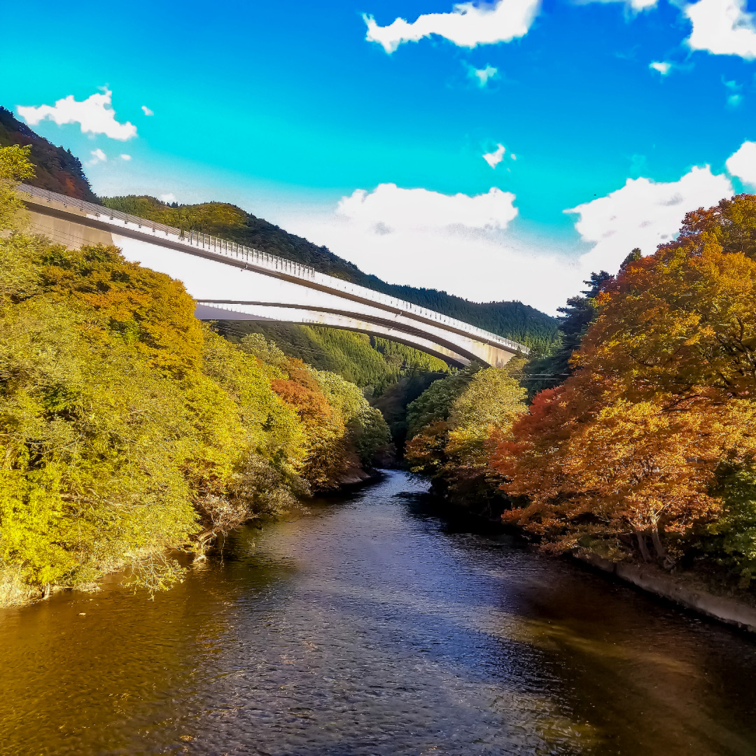 美しい湯瀬渓谷