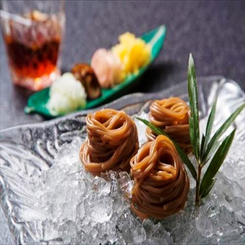 «慶雲館オリジナル》 蕎麦粉を使わない、アレルギーの方もOK 【どんぐり麺】