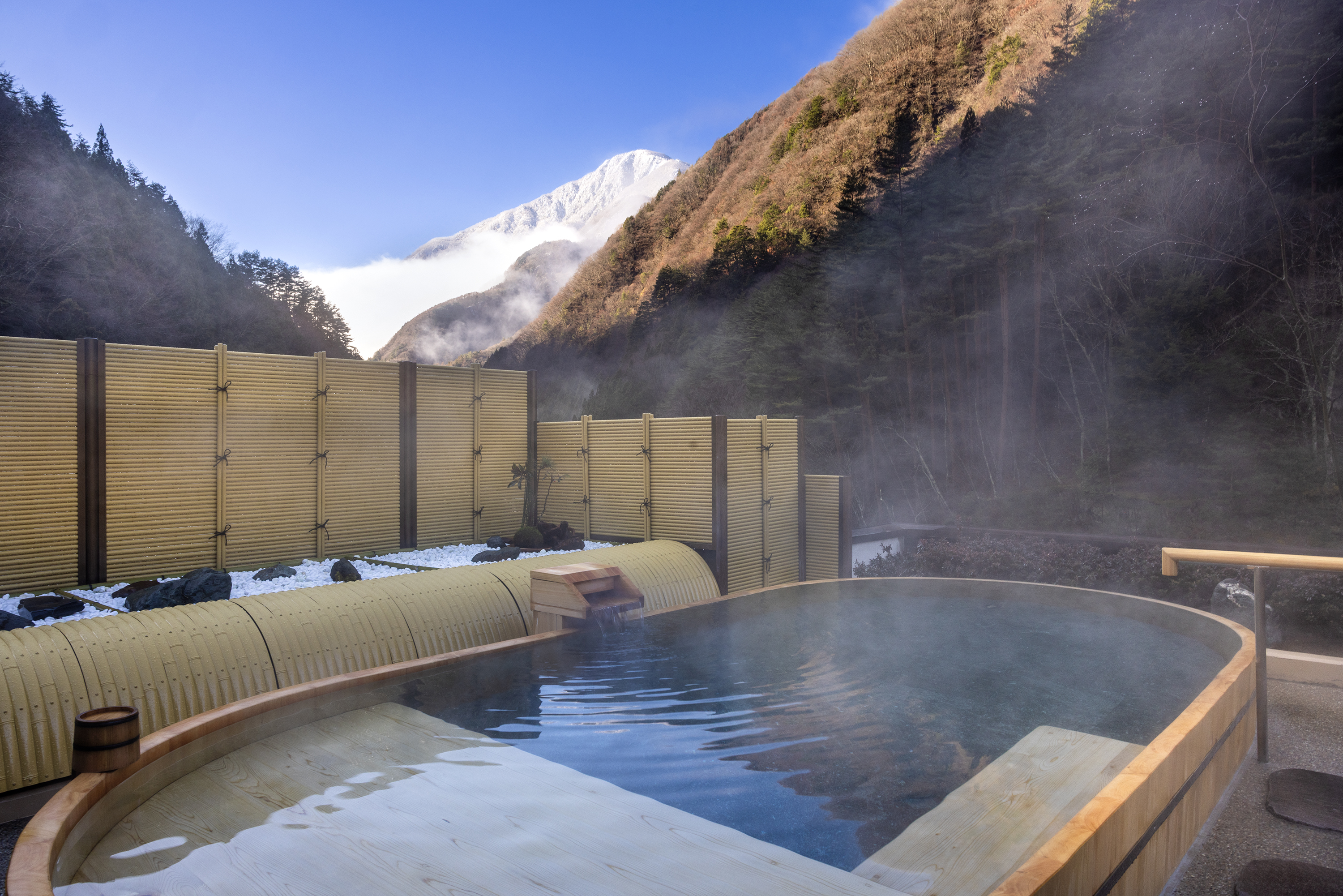 朝の「望渓の湯」