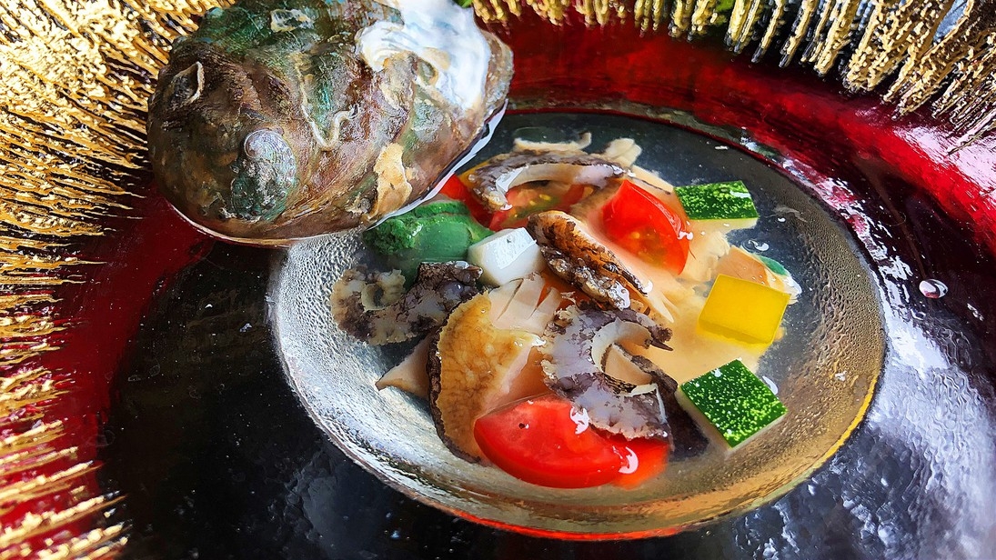 【夏宵の七宝爛漫】旬を彩る七つの美味「剣先イカ・アコウ・サザエ・鮑・鰻・甘鯛・岩牡蠣」贅を極める一品