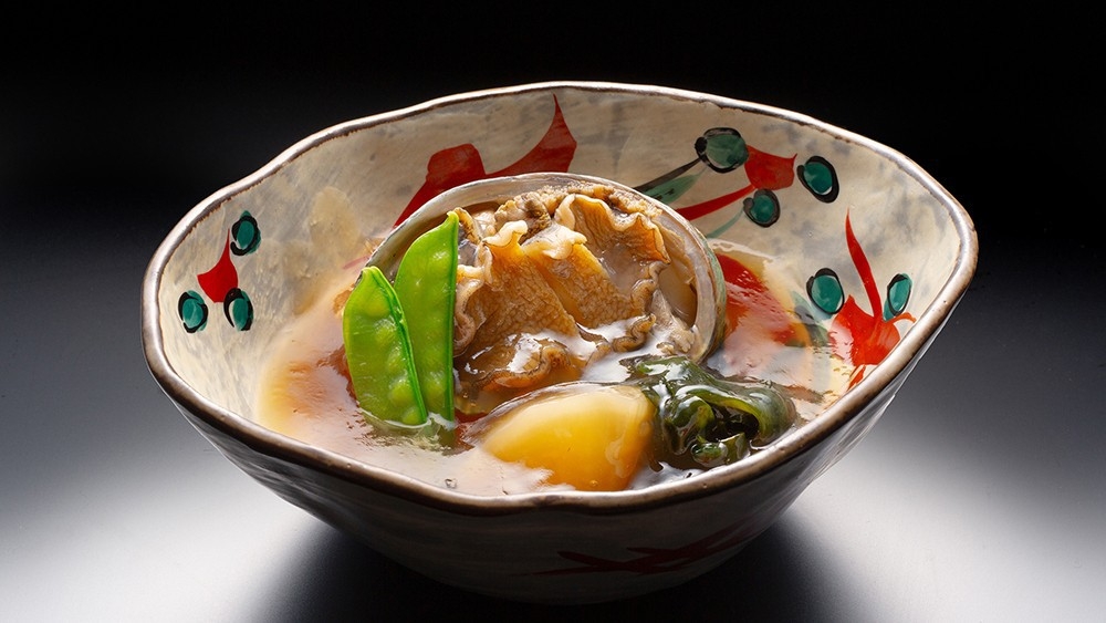 【北陸3県限定　マイカー旅行支援】ガソリン券2000円＆今が旬！鮑＆飲み放題付き　1日5室限定プラン
