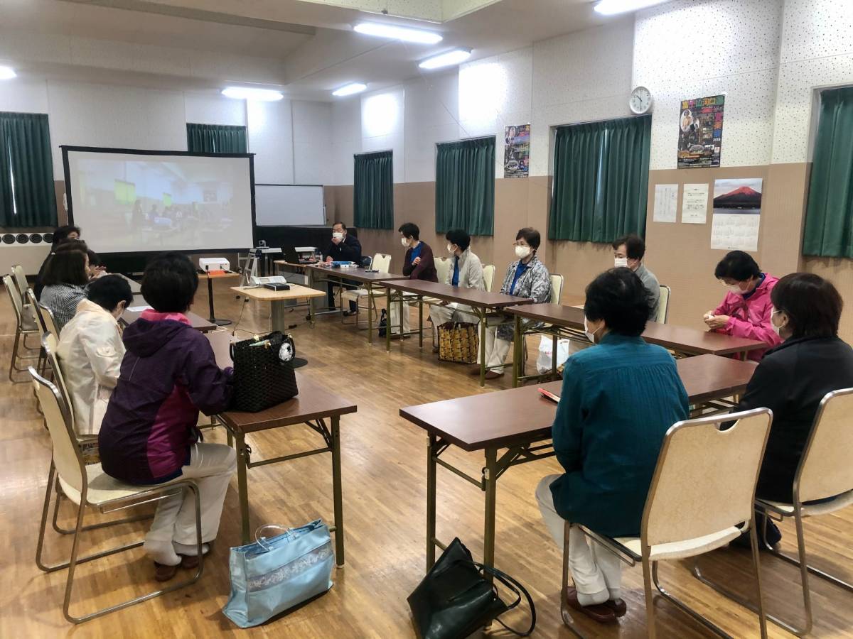 ウエブ会議　(電話会議システム)