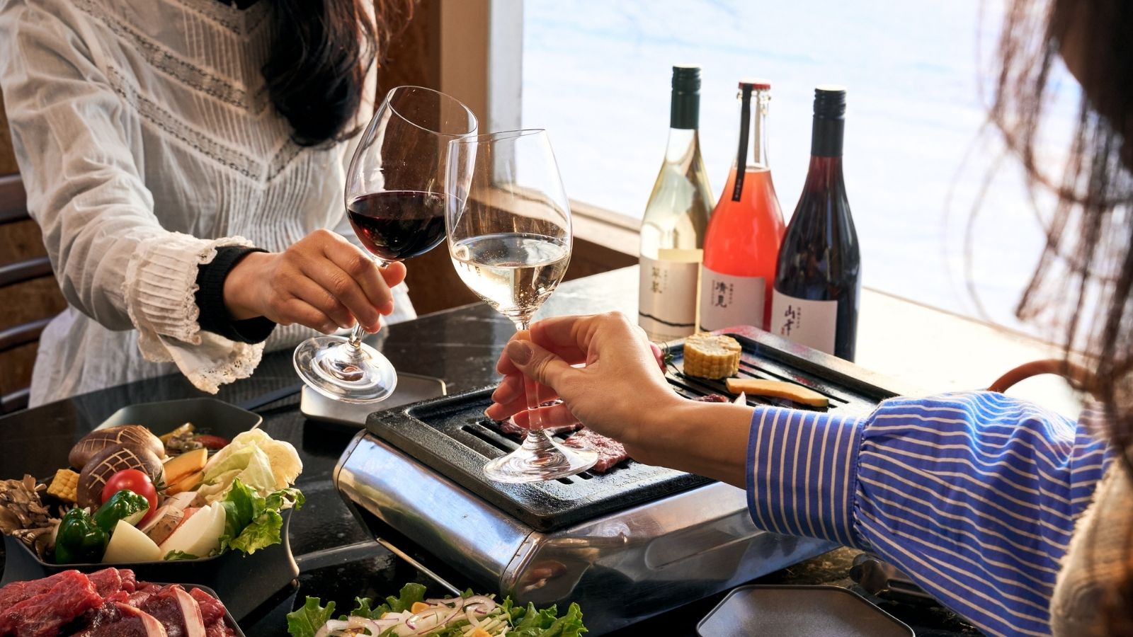 ガゼボでのお食事風景