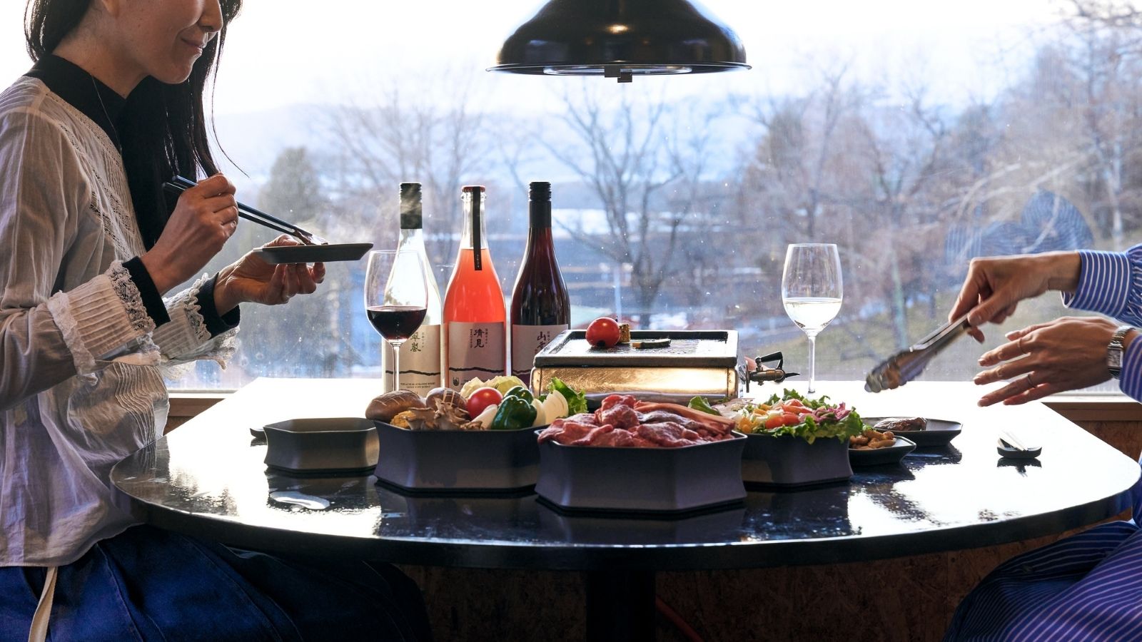 ガゼボでのお食事風景