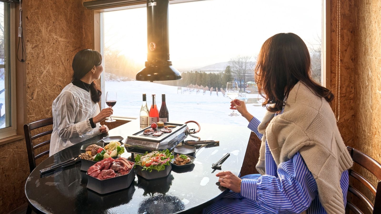 ガゼボでのお食事風景