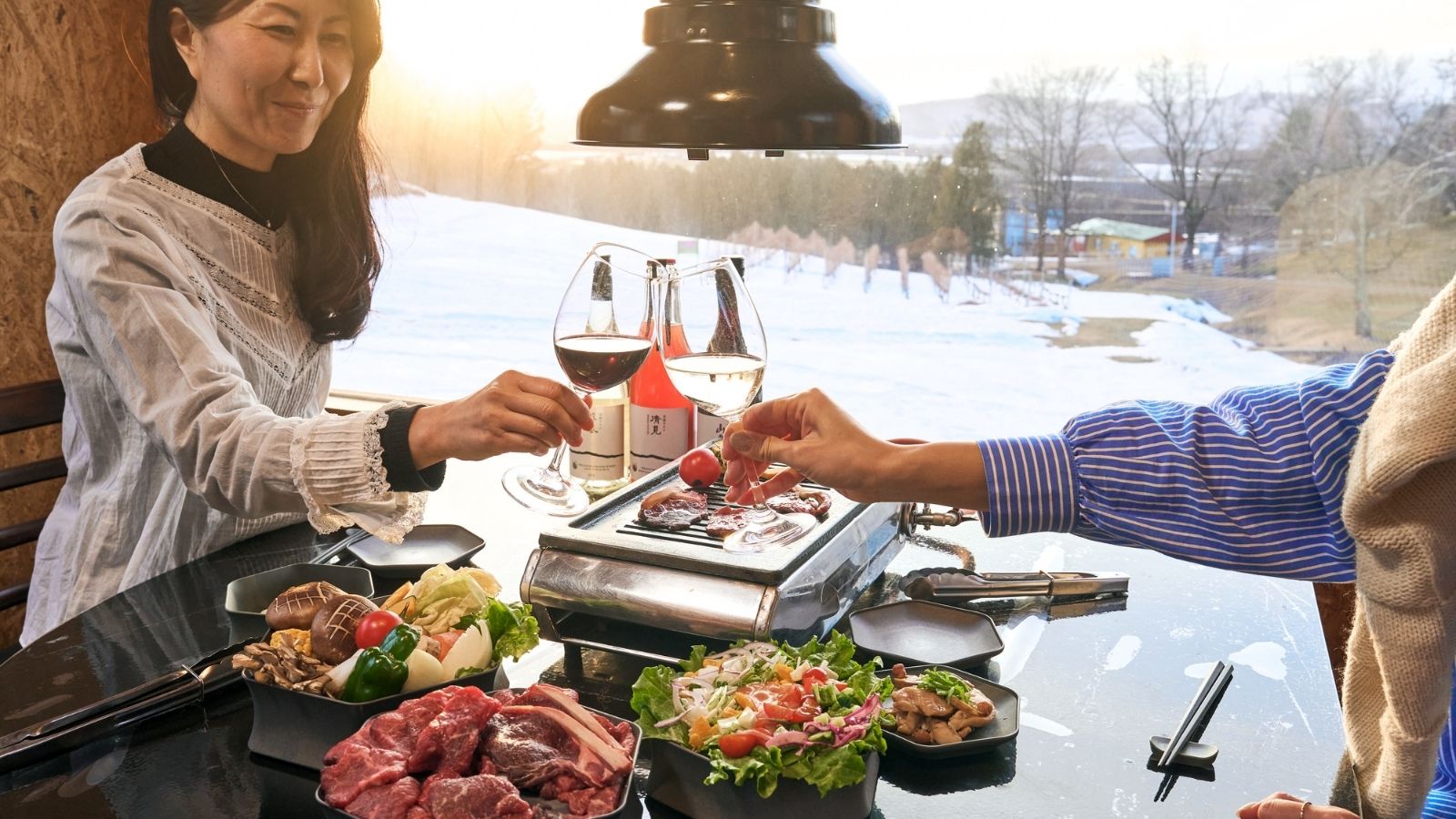 ガゼボでのお食事風景