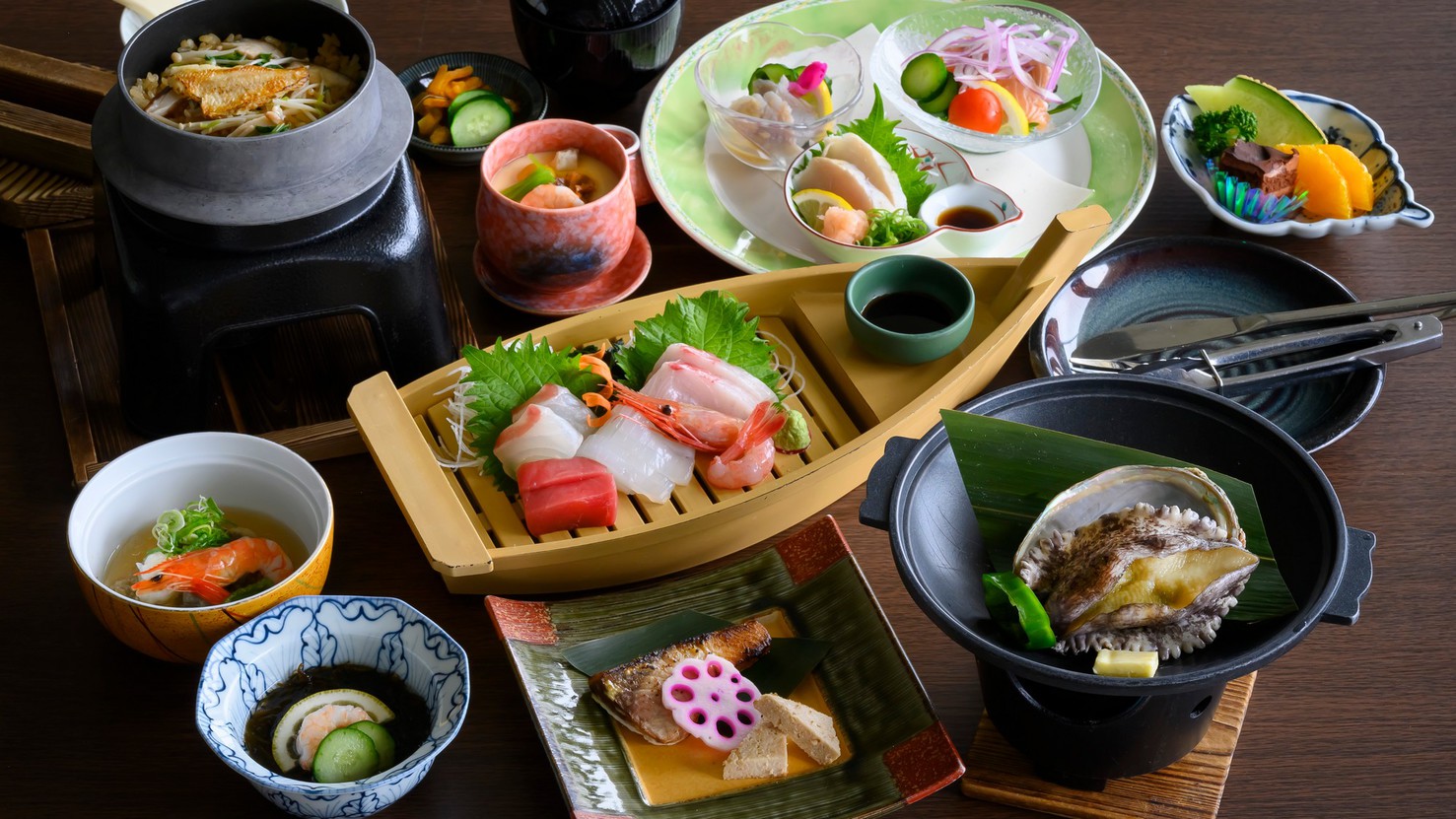 まるごと鮑ステーキ付〇お造りたっぷり♪海の幸満載！当宿人気の★あわび極みコース