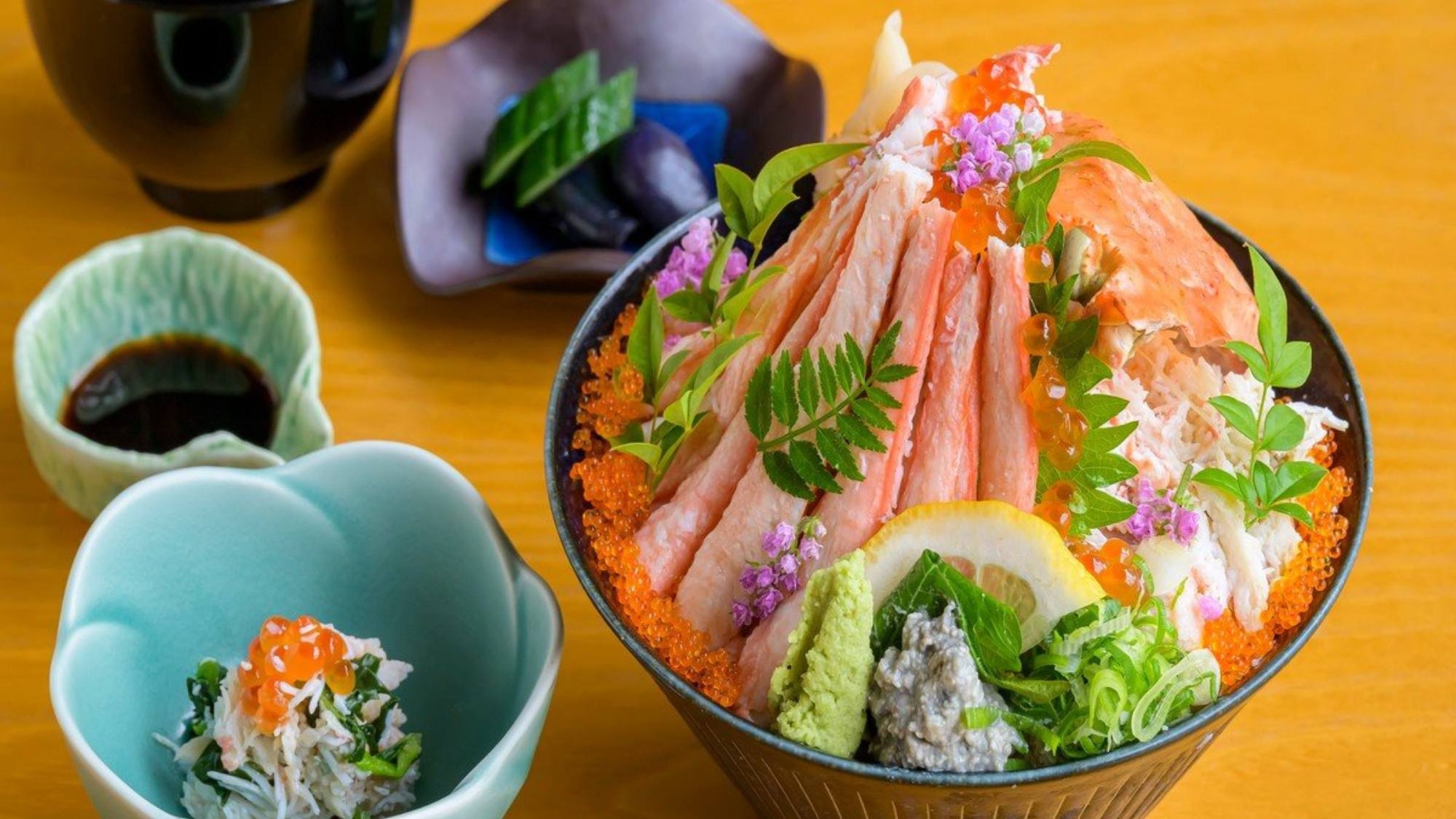 【日帰り〇紅ずわい盛匠丼＜年明け＞】紅ずわいの蟹身＆鮮魚造りがてんこ盛り〇個室休憩＋ご入浴付