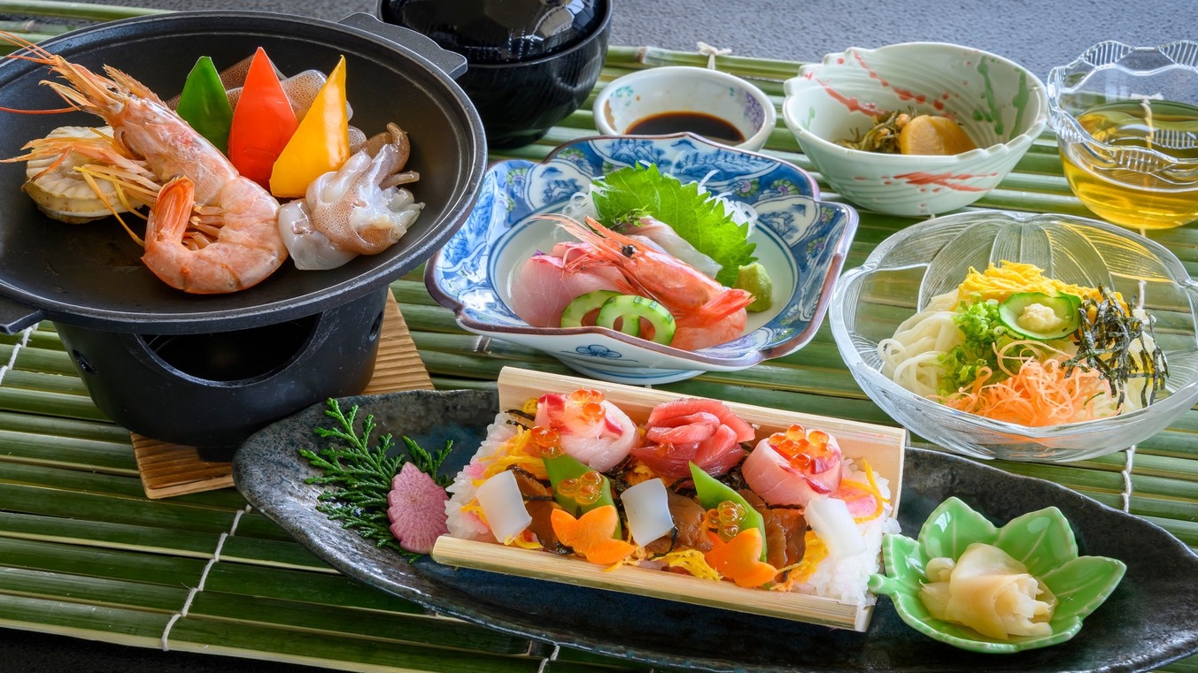 【夏の日帰り〇鷹巣荘の名物＜浜焼き＞】天然温泉で夏のリフレッシュ＆海水浴にも〇個室休憩＋お食事＋温泉