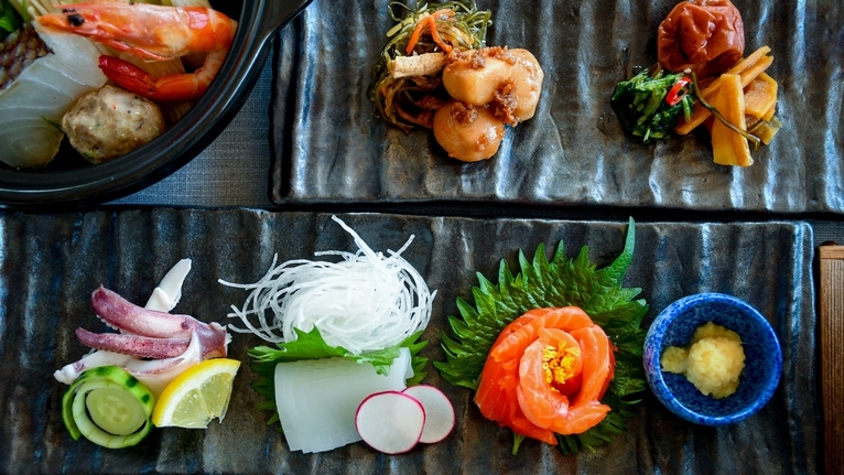 【VILLA TAKASUオープン記念プラン】日本海の美味〇えちぜん寿司御前「海彩-UMIIRO」
