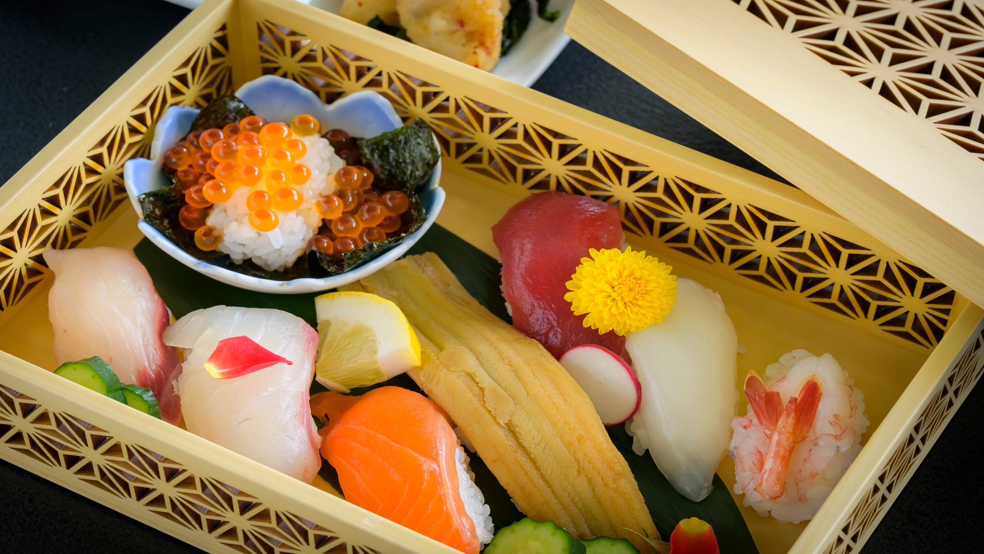 【さき楽60〇VILLA TAKASU】早期予約で20％OFF〇海鮮三昧！〇えちぜん寿司御膳「海彩」