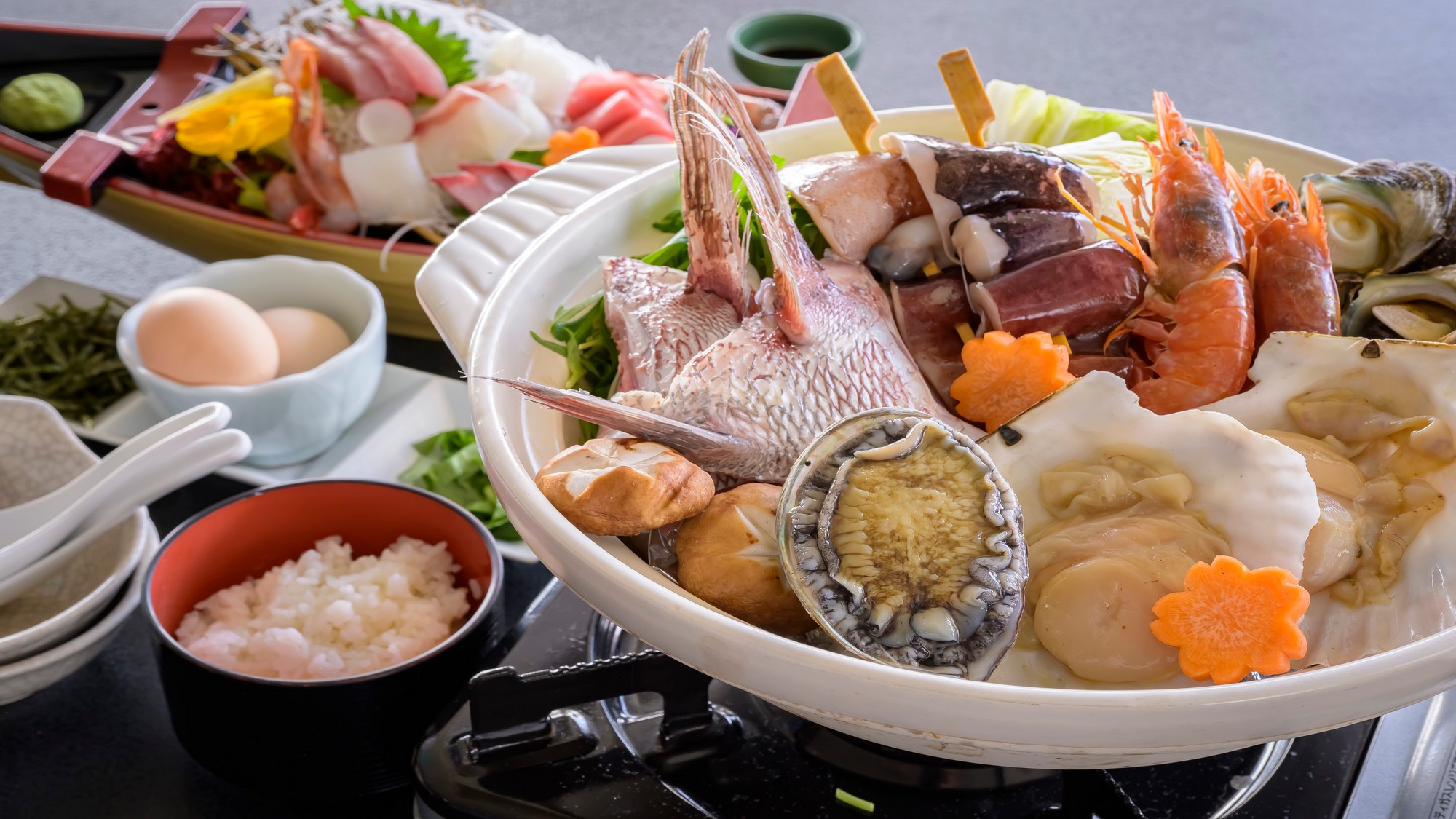 ＜海鮮鍋プラン＞あわび・ホタテ・海老ほか海鮮の旨味が凝縮！