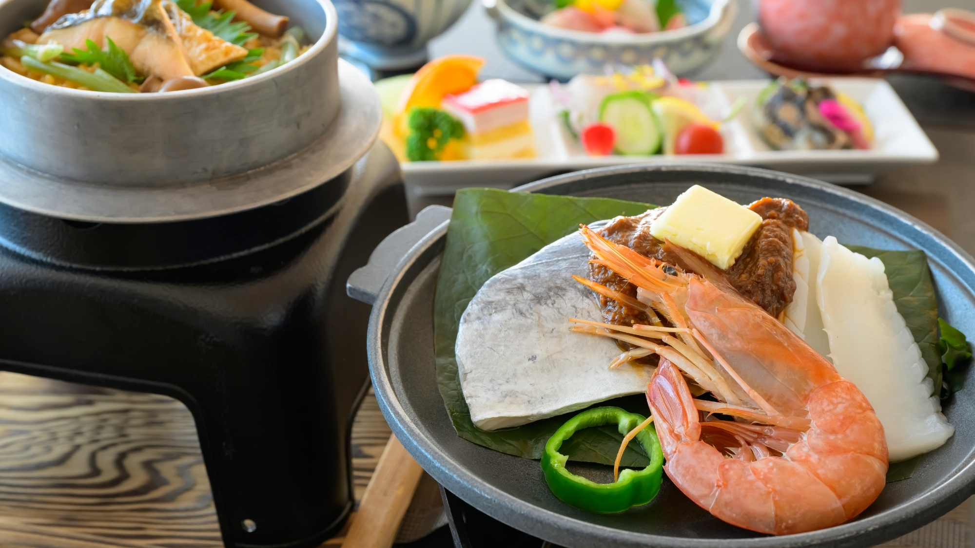 ＜海鮮棒葉味噌焼き＆鮭と茸の釜飯＞秋の味覚を満喫する日帰り旅♪