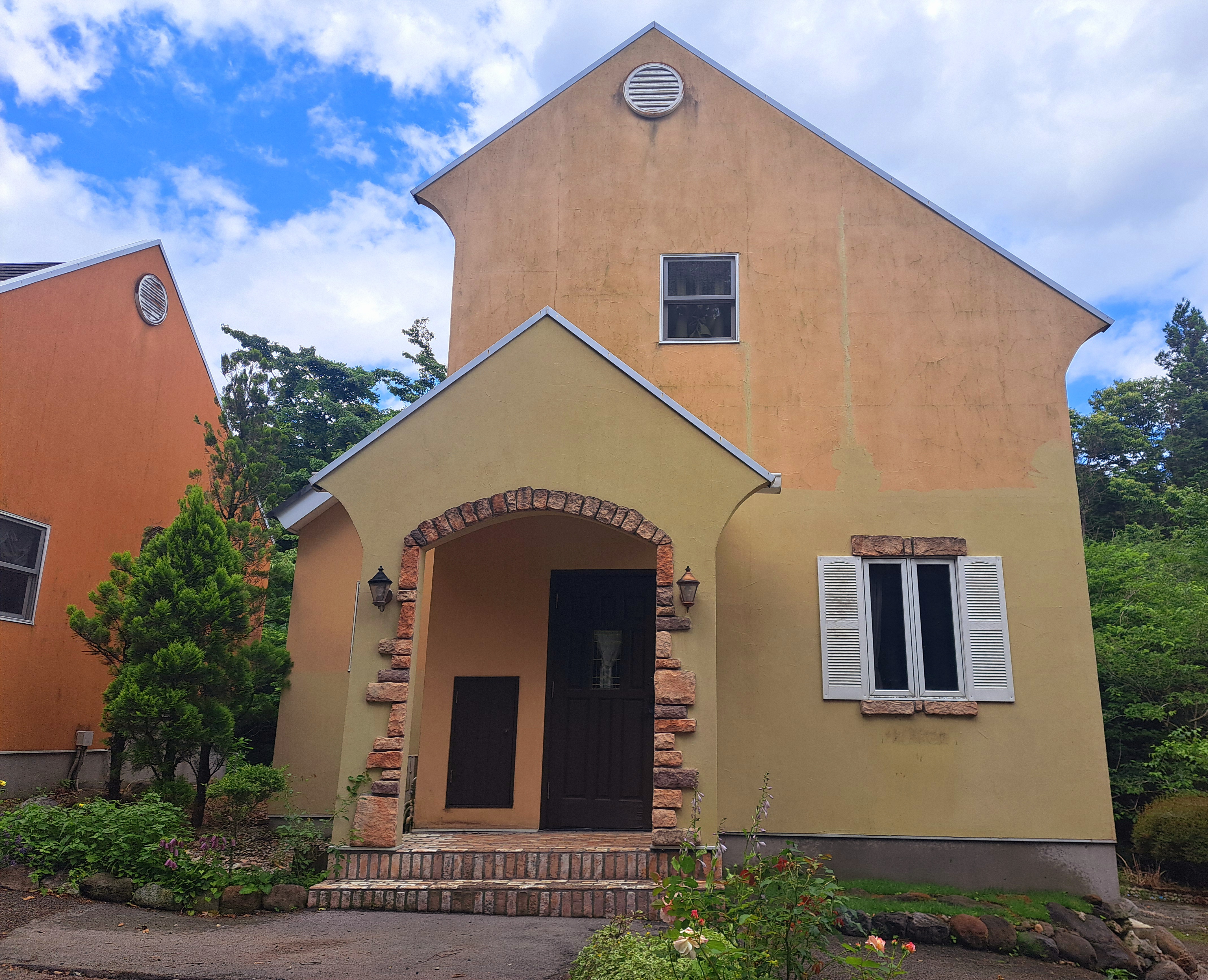 メゾネットルーム（107）の外観