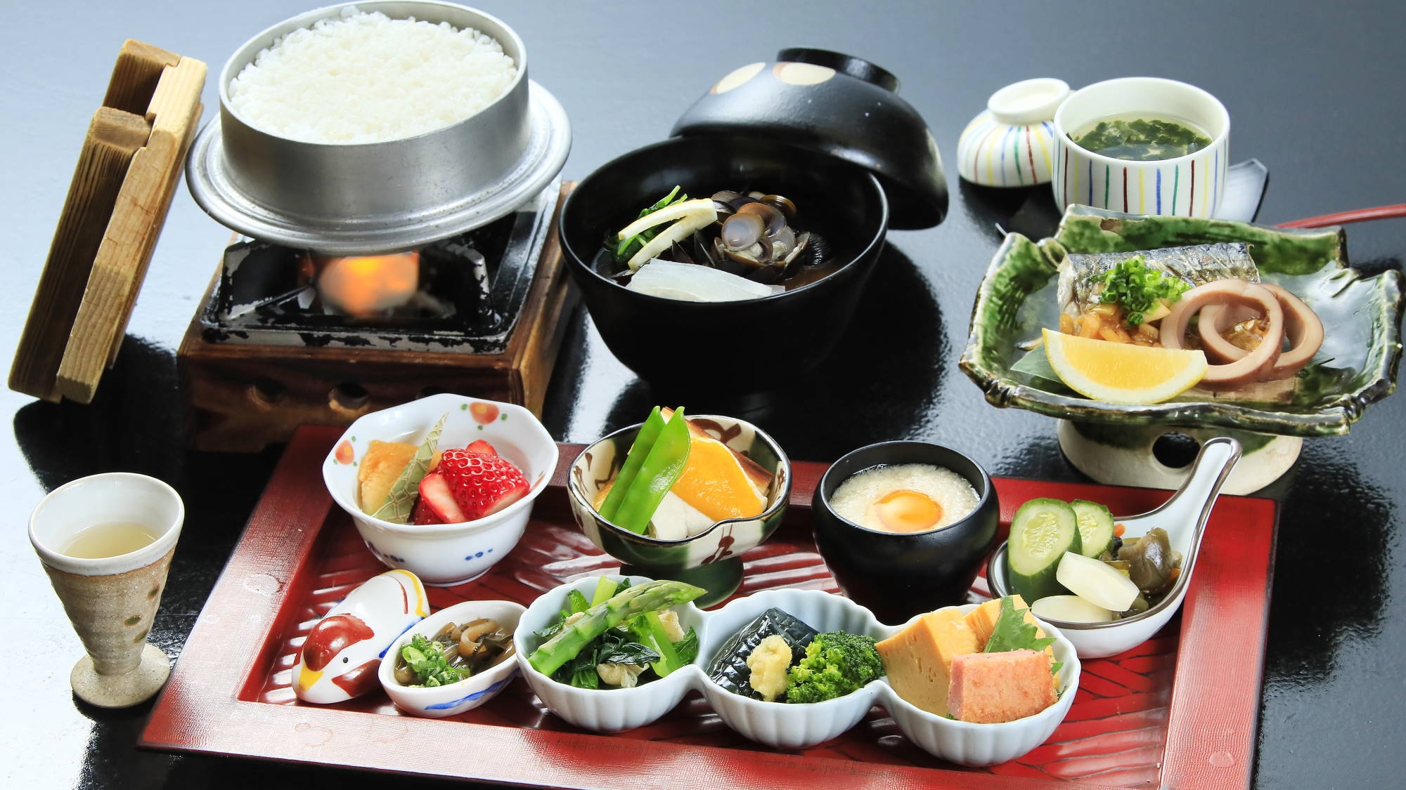 【朝食付き】チェックインは22時までOK／地産地消で山陰の恵みを愉しむ和朝食＜朝食付き＞