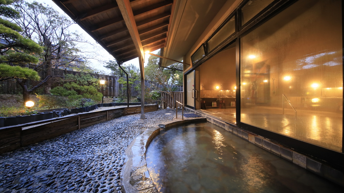 【大浴場】男性大浴場／露天風呂の景色