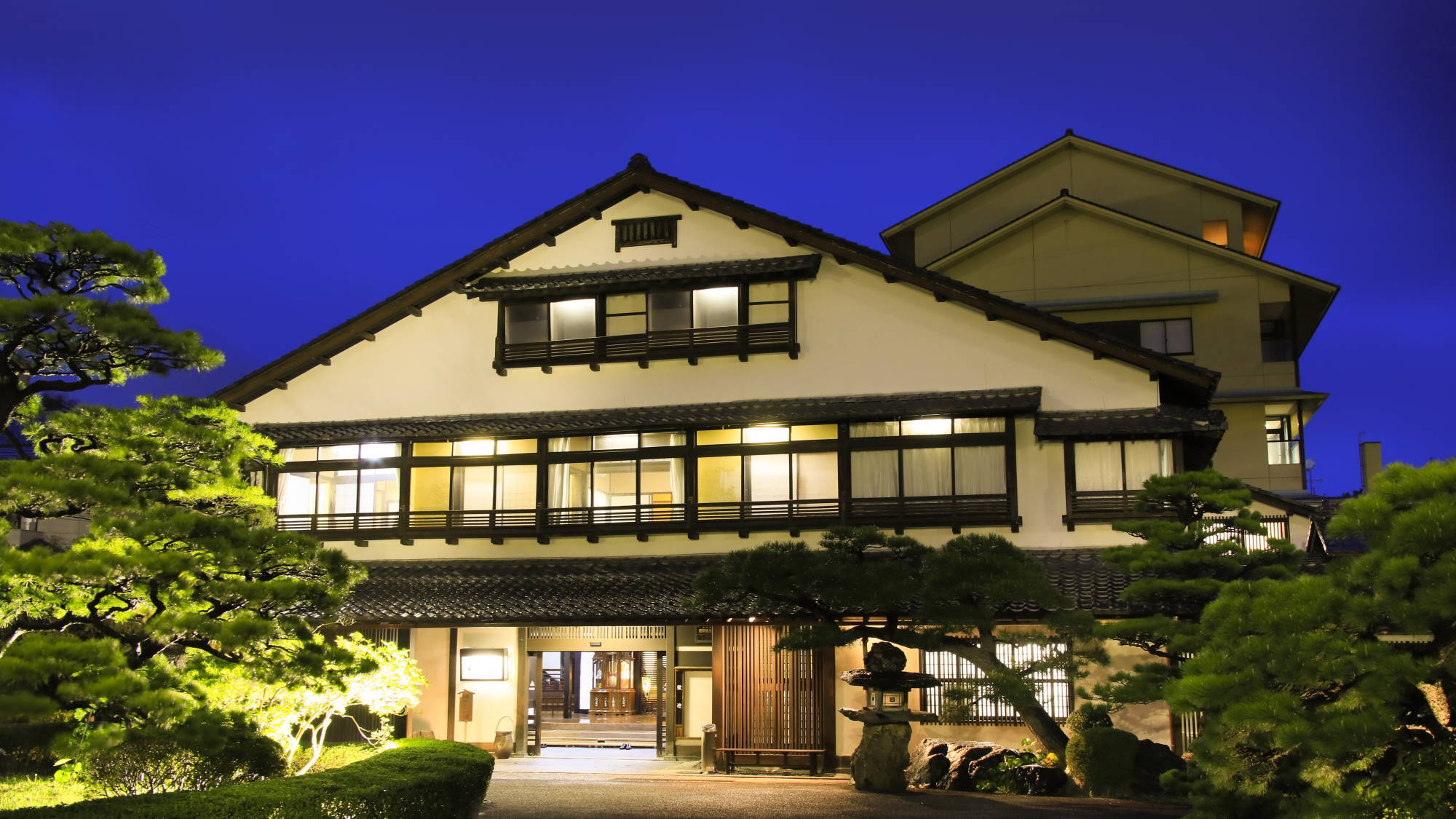 【外観】夕景の皆生風雅