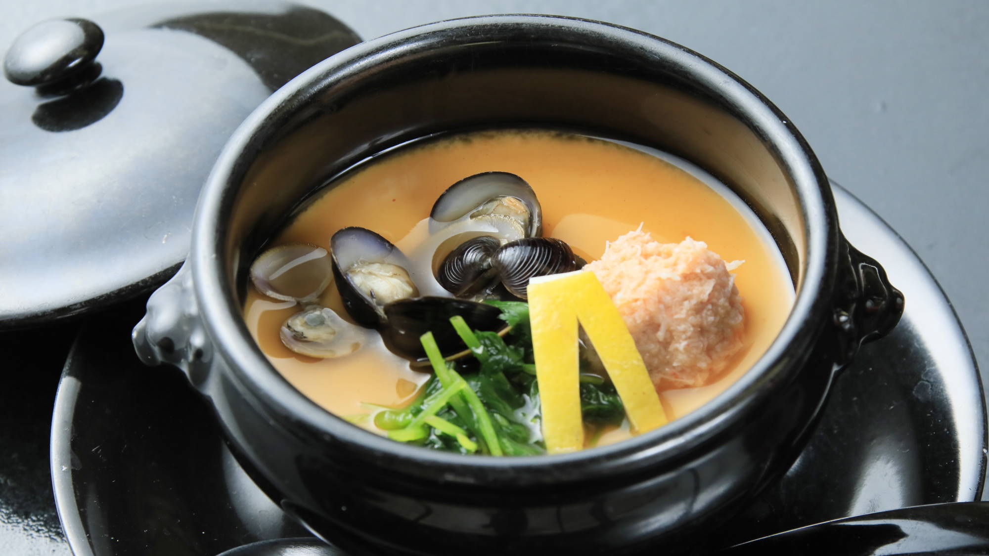 【夕食】煮物椀／ブイヤベース仕立て　※一例