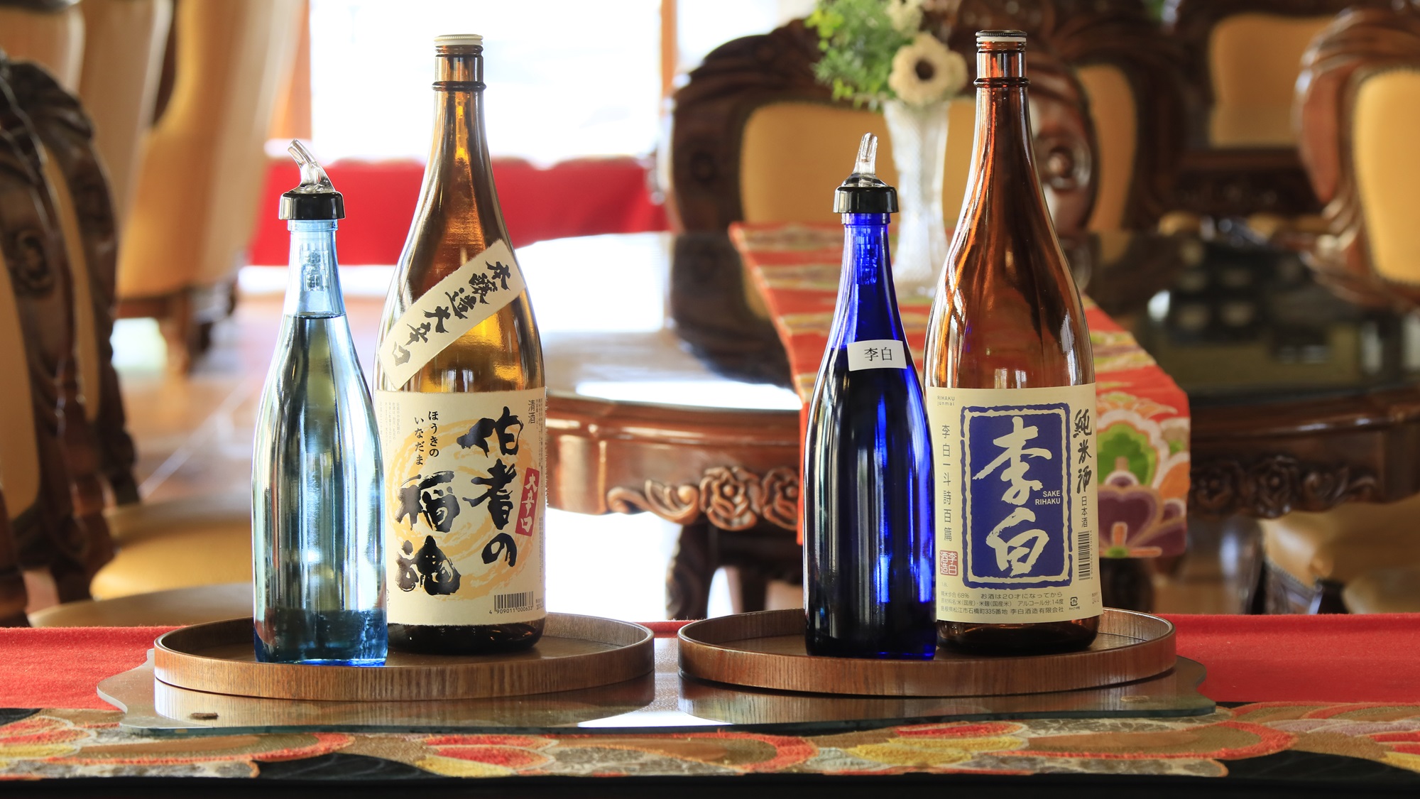 【ロビーラウンジ】ウェルカムドリンクをご自由にお楽しみください