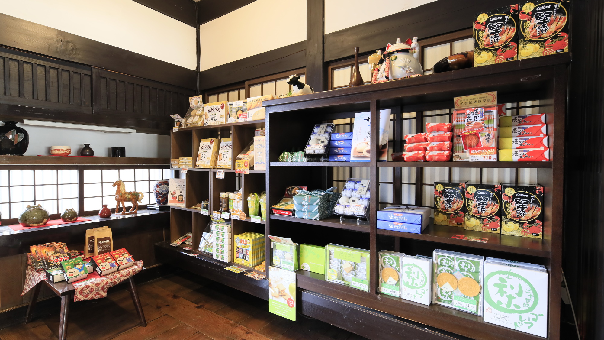 【お土産処】鳥取の名産・銘菓を揃えております