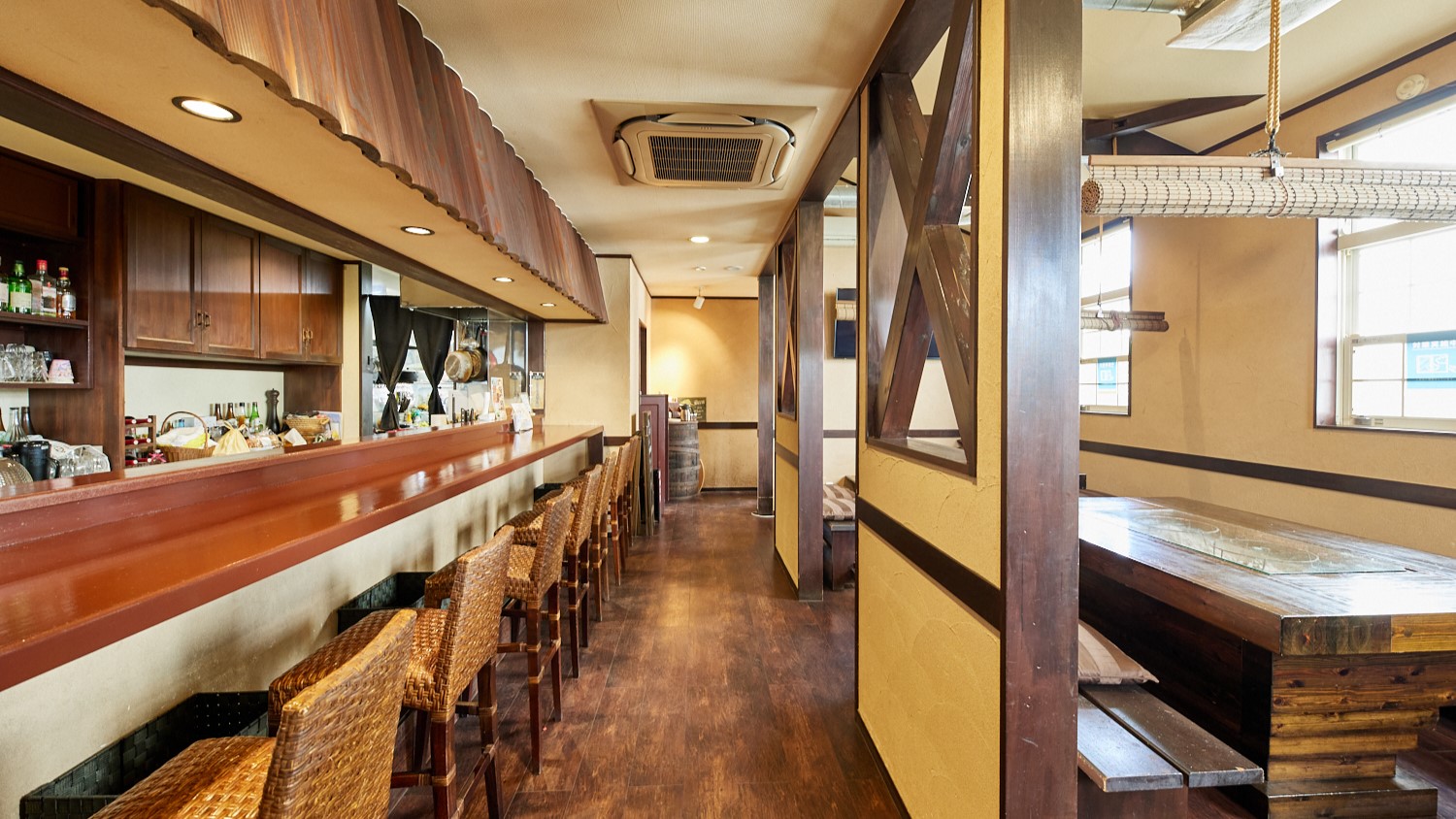 昼間の食事処「千産知笑すみびや」