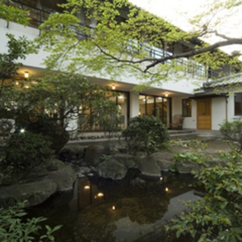 美しい日本庭園に囲まれた癒しの郷GI
